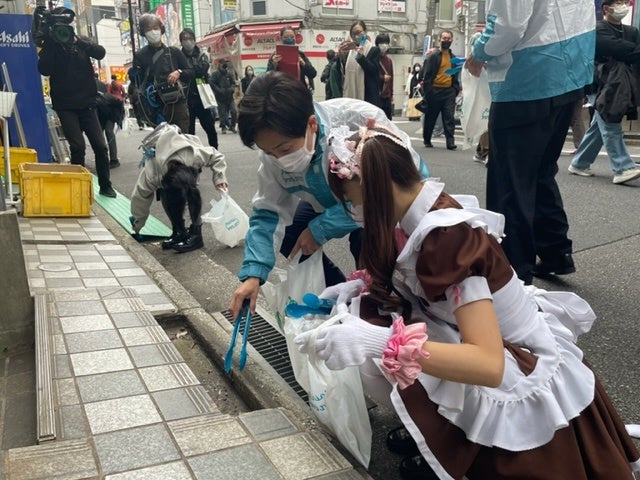 樋口区長とhitomiが同じ区画を清掃