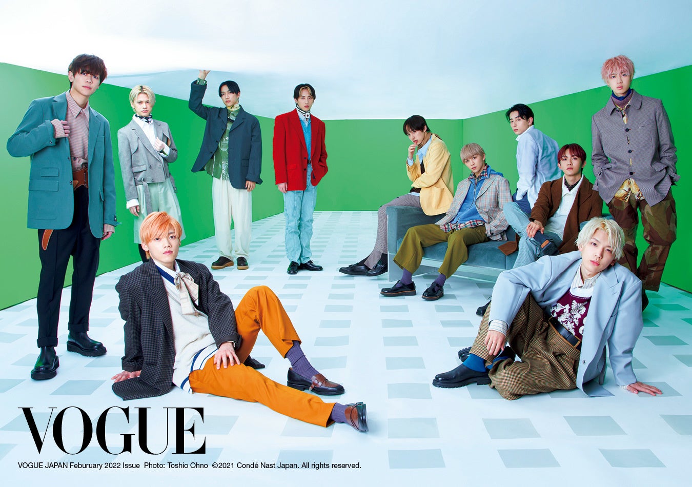 ブリティッシュ・ヴォーグ 100周年記念写真集「VOGUE 100」ハードカバー 2089856_l.jpg