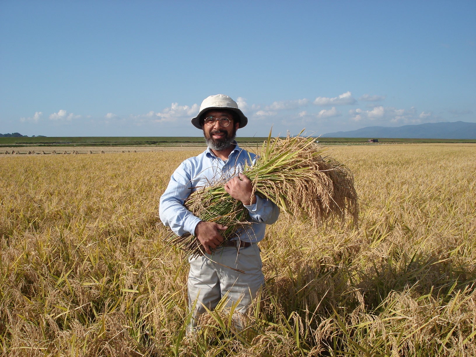 うるおう洗顔粉の原料の一つ、青森県産オーガニック米ぬかの生産者、荒関様です。