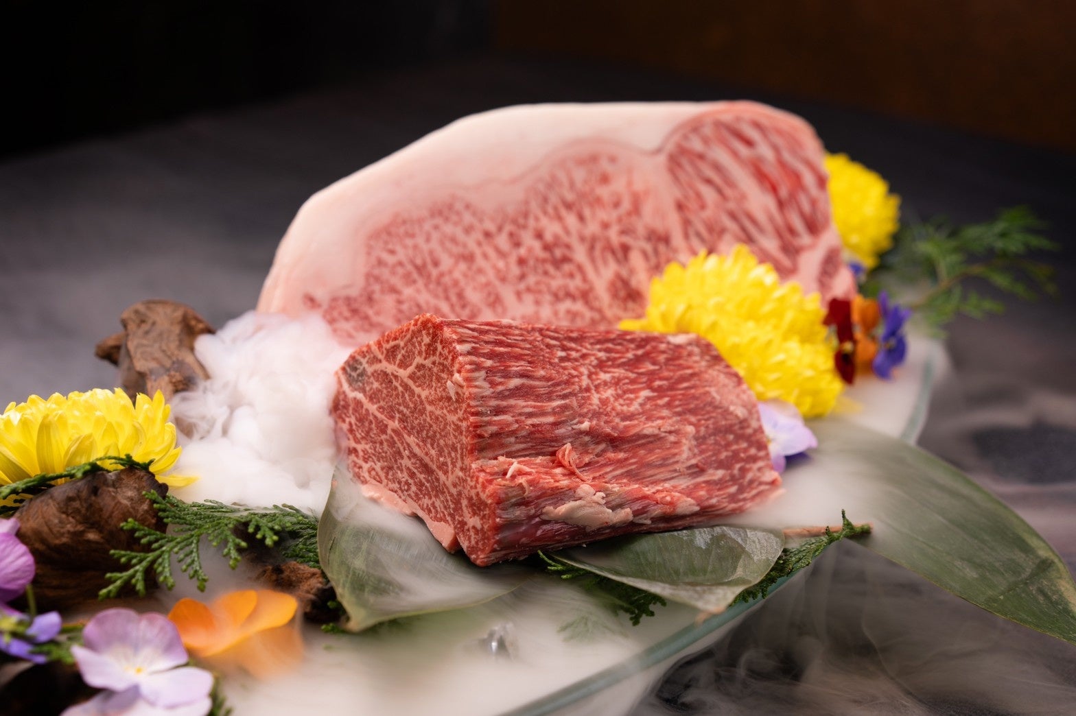 隠れ家鉄板焼肉レストラン「丑花」_和牛