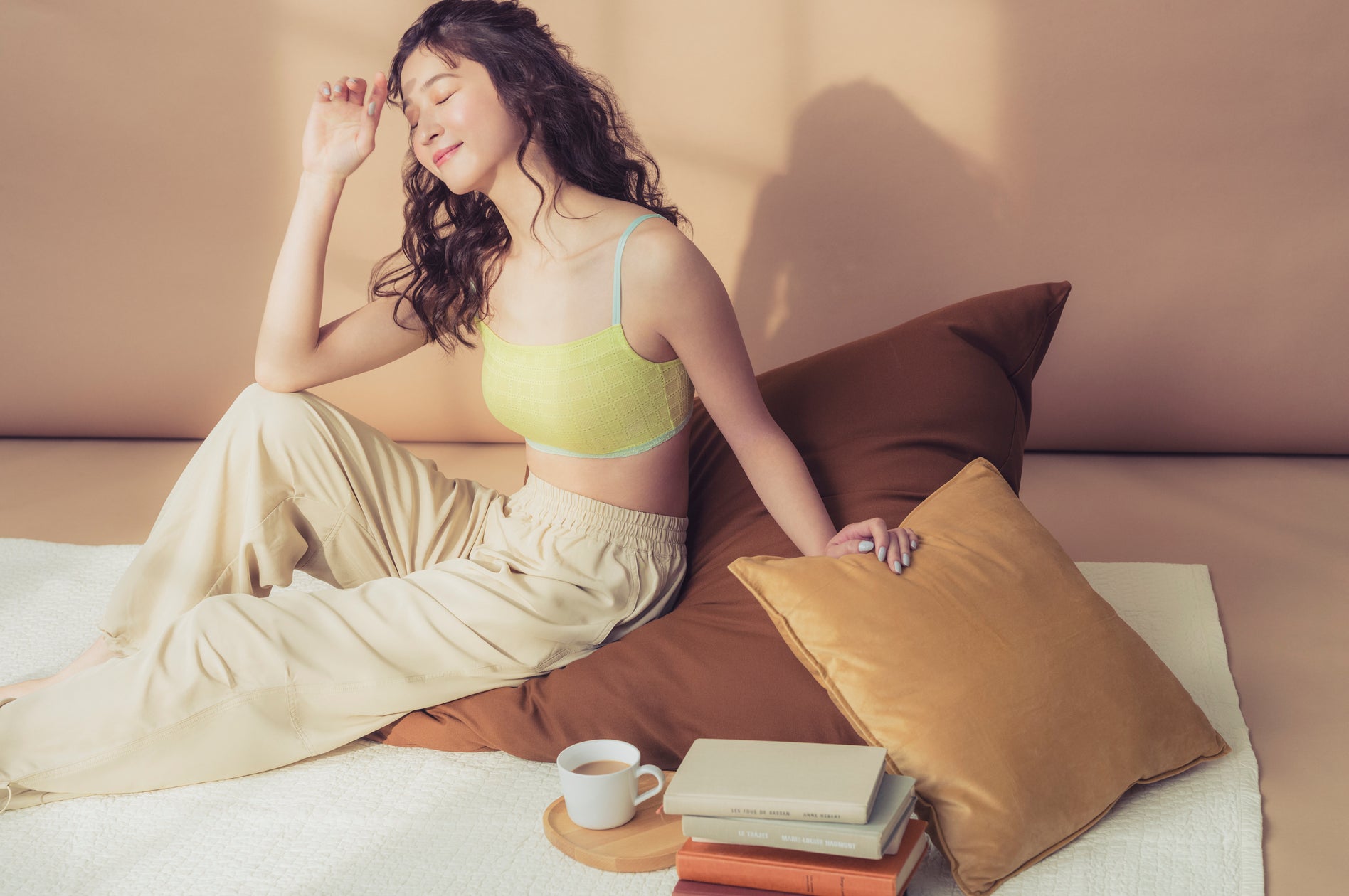 Y2Kファッションに合うインナーって?機能性と着心地も諦めない、おすすめ商品をご紹介!