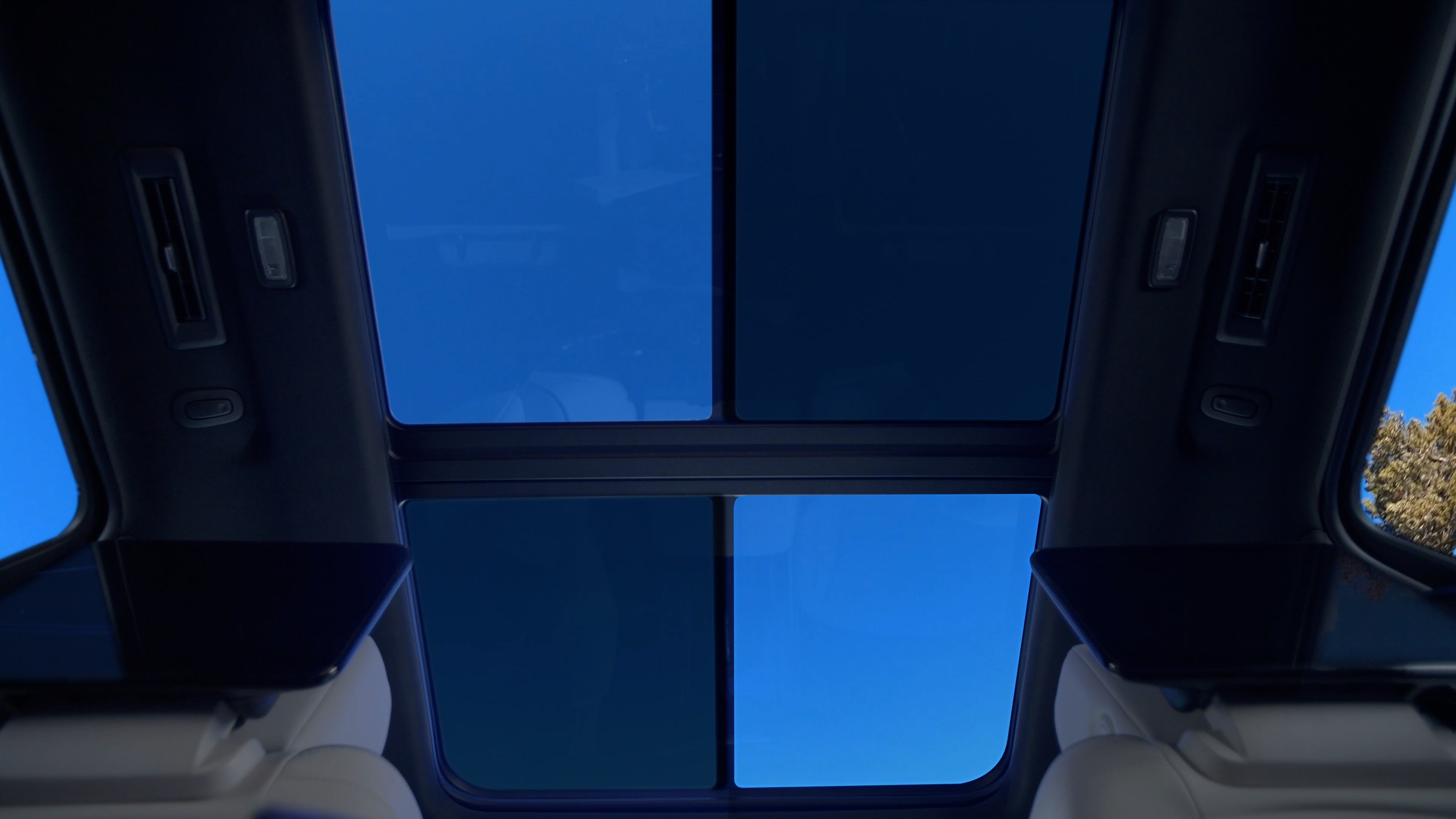 自動防眩サンルーフ