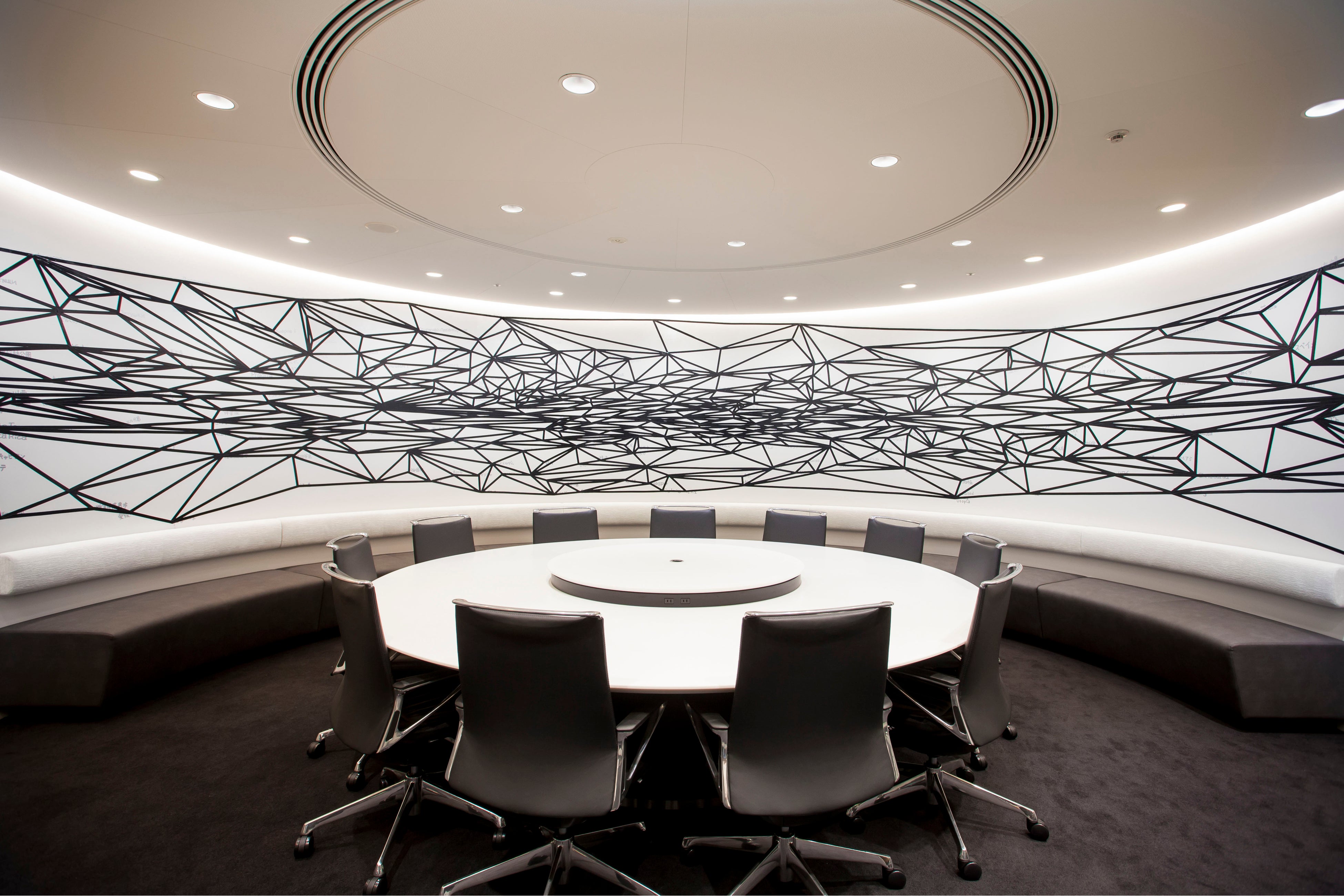 《見えない地図を想像してください》2018 「ART IN THE OFFICE 2018 受賞作品」 マネックス証券株式会社、東京