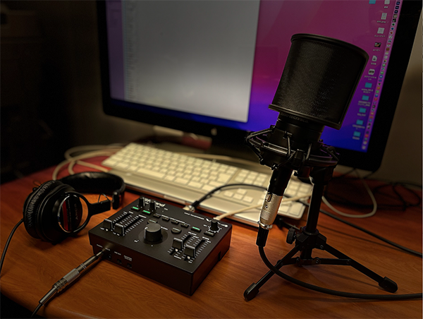 キャラクターに「命」を吹き込む音声録音機材