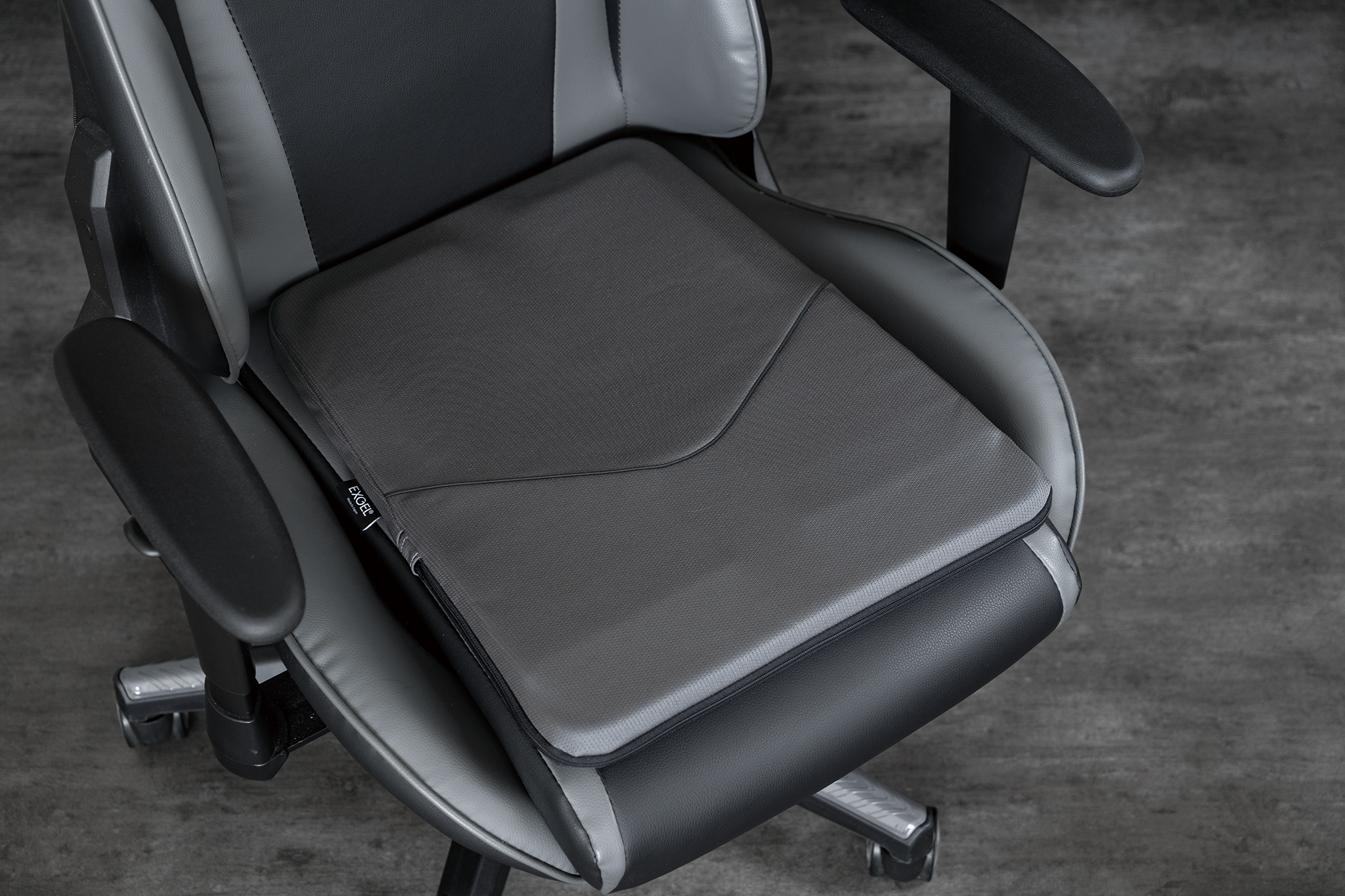 新商品】エクスジェルが快適なゲームプレイをサポートする