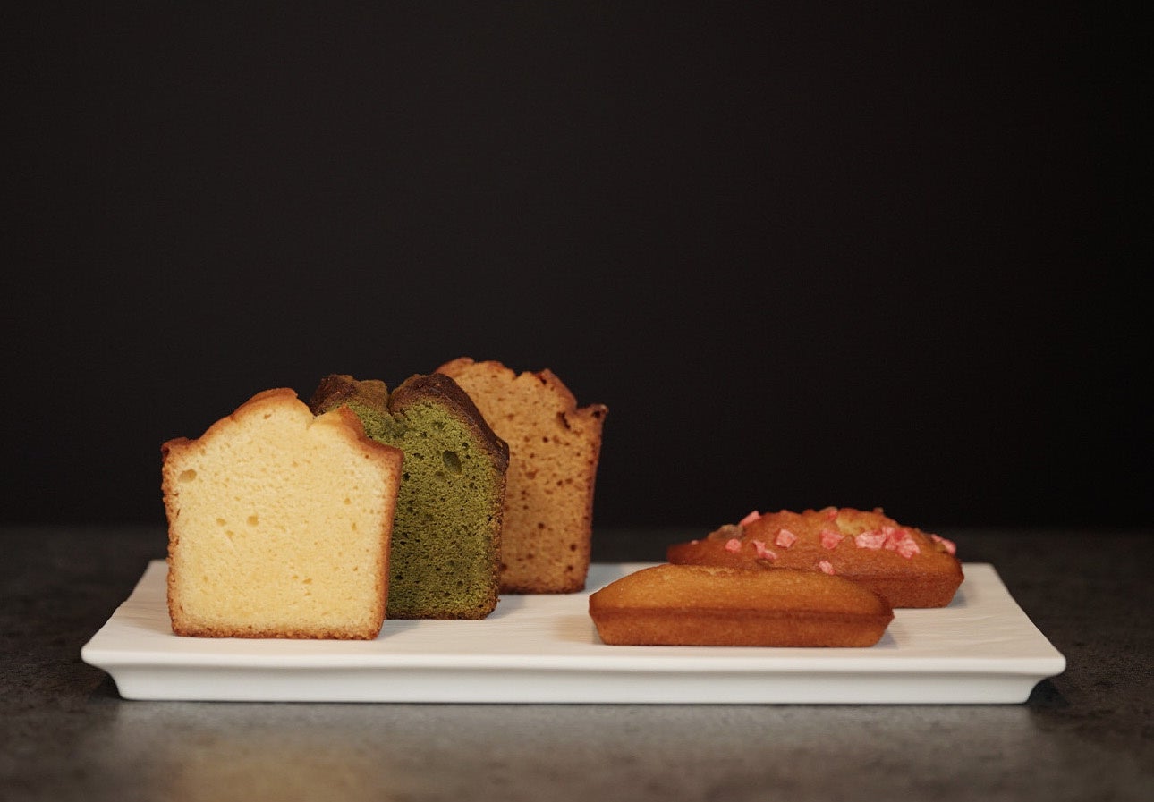 焼き菓子5個 白セット ￥1,000（税込） 《フィナンシェ、フィナンシェ（栗の蜂蜜）、抹茶ケイク、白餡ケイク、キャラメルケイク》