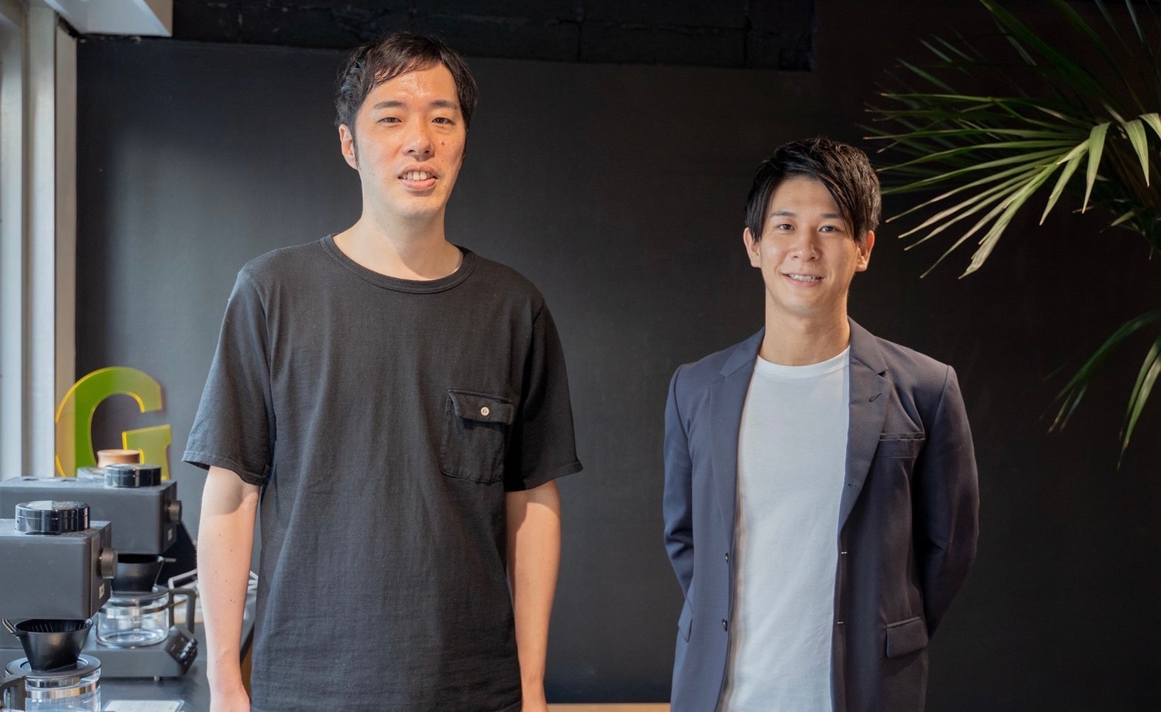 写真左から、村重司(開発責任者)、浮部史也(代表取締役)