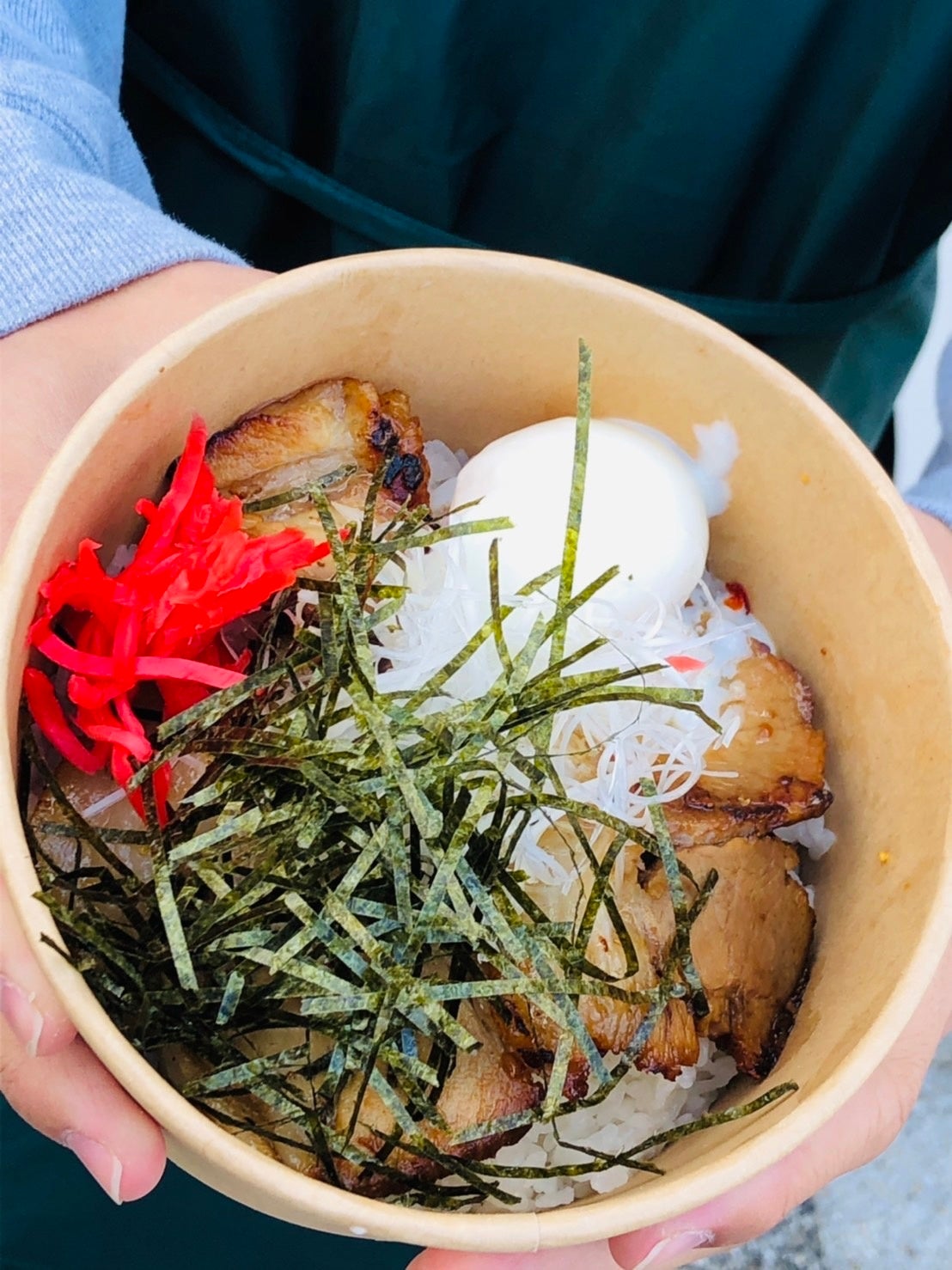 実際提供するチャーシュー丼