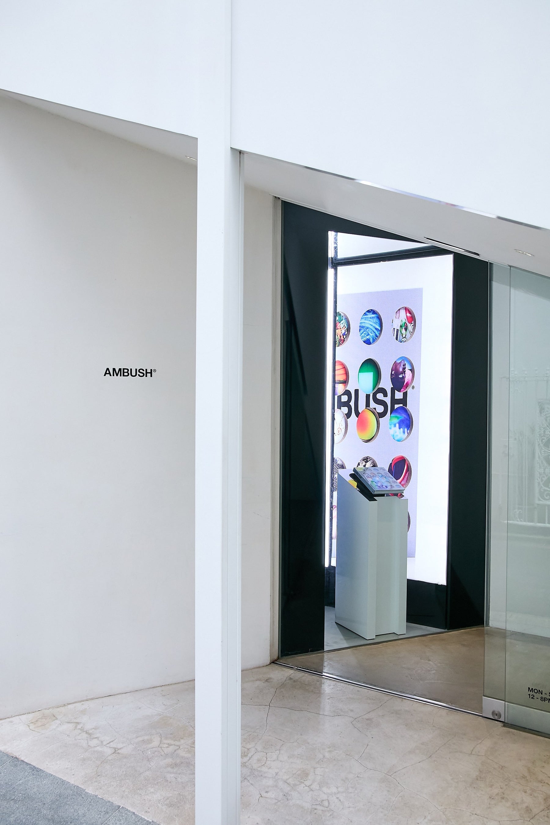 AMBUSHから初となるブランドブックが3月4日に発売。 | 株式会社