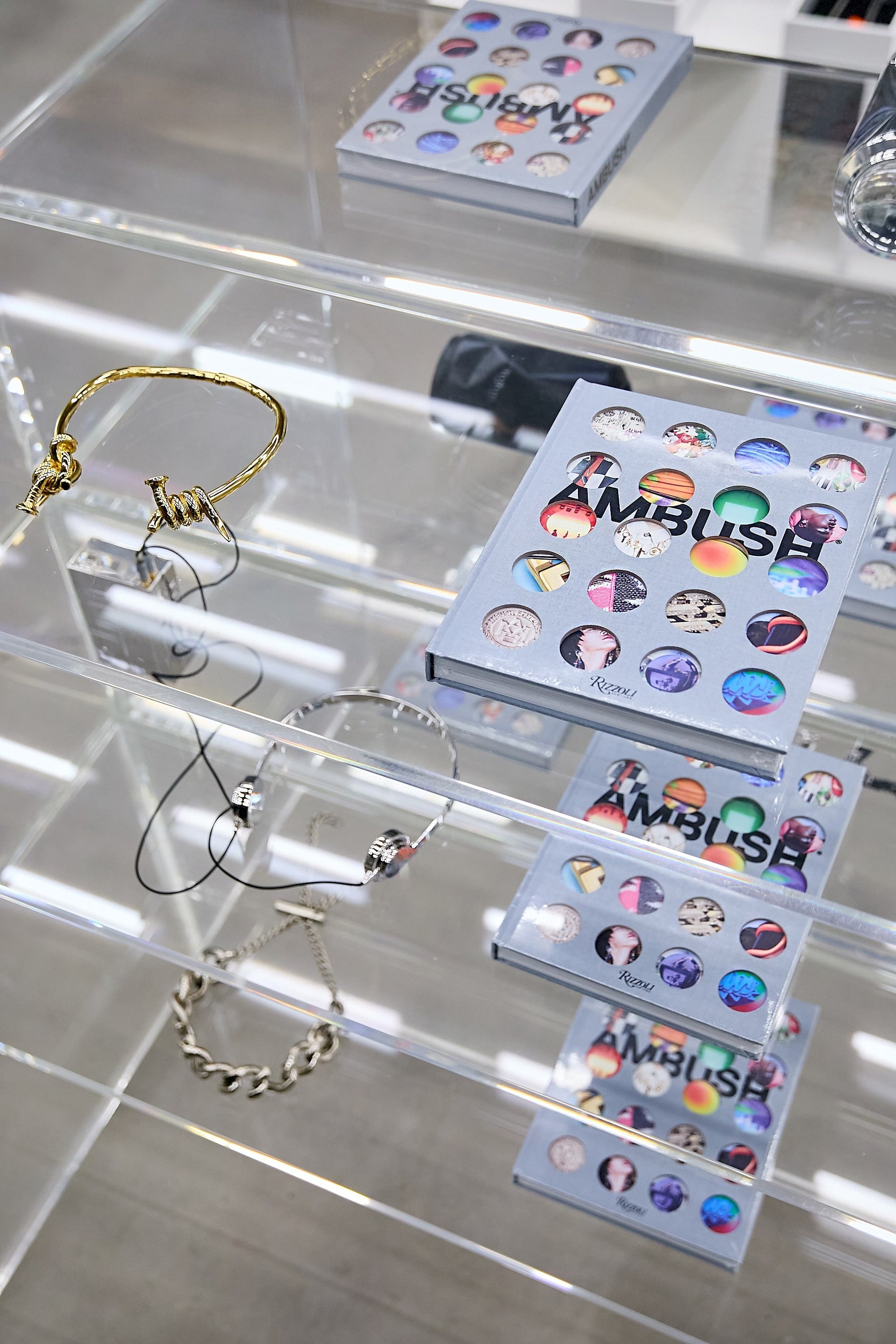 ambush アンブッシュ　ブランドブック　直筆サイン入り 両名サイン入り】AMBUSH by YOON & VERBAL AMBUSH（アンブッシュ