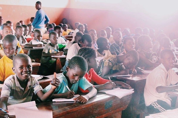 ウガンダ・チャングワリ難民居住地の学校の授業