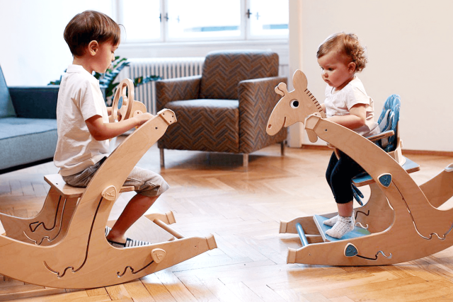 日本初登場の七変化する多機能チェア】今までにない斬新なスタイルの