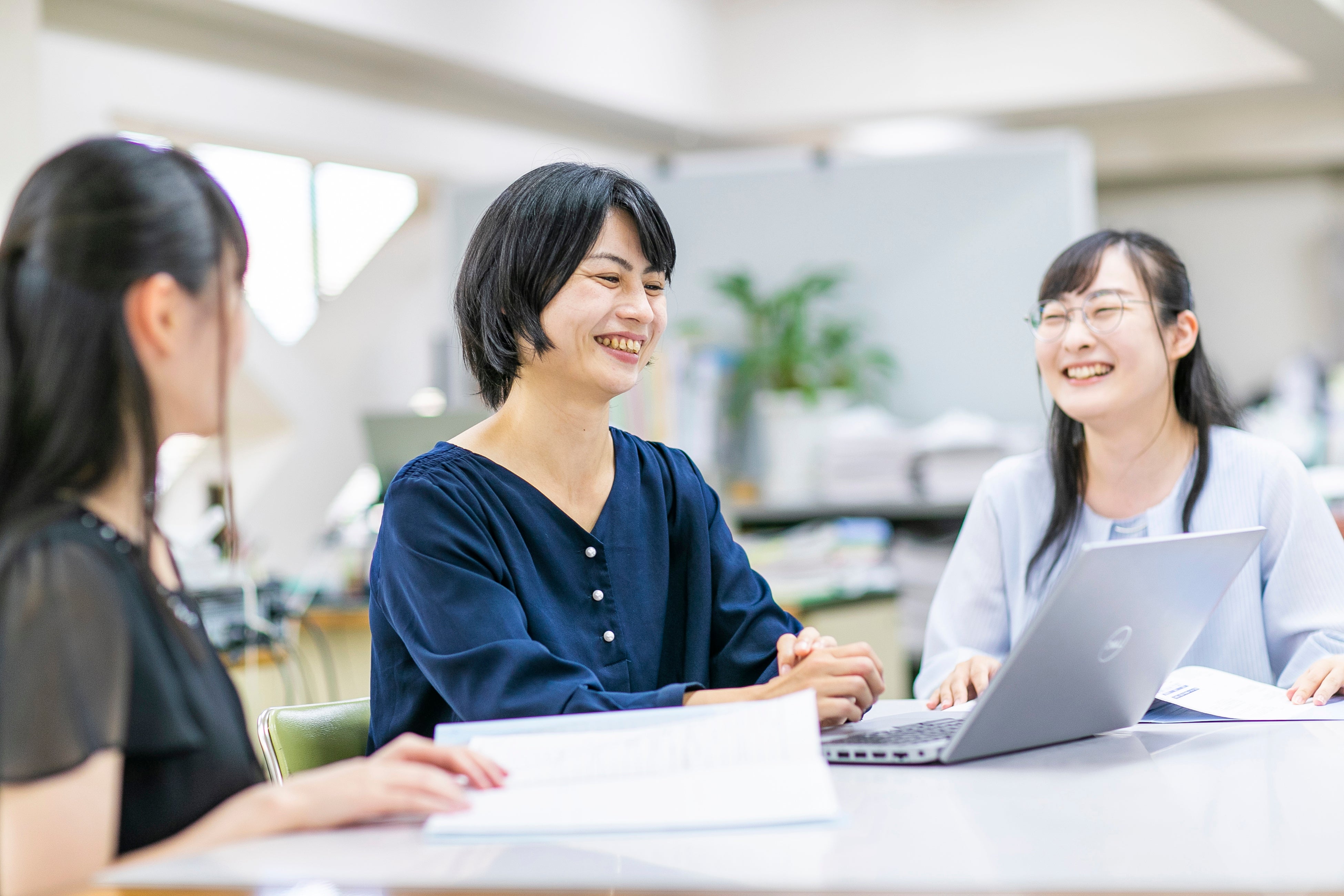 育休取得社員（中央）