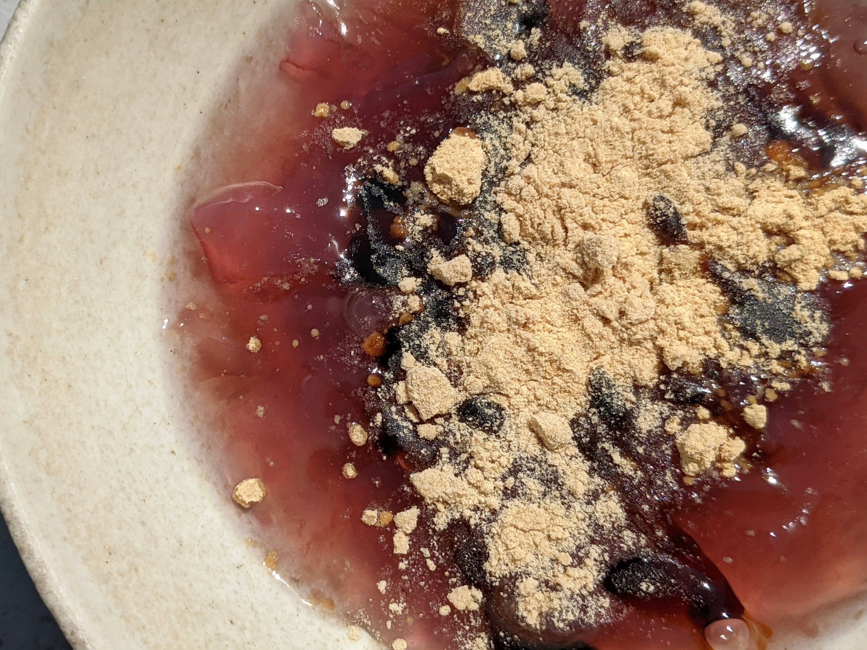 茹でトサカノリの黒蜜きなこ