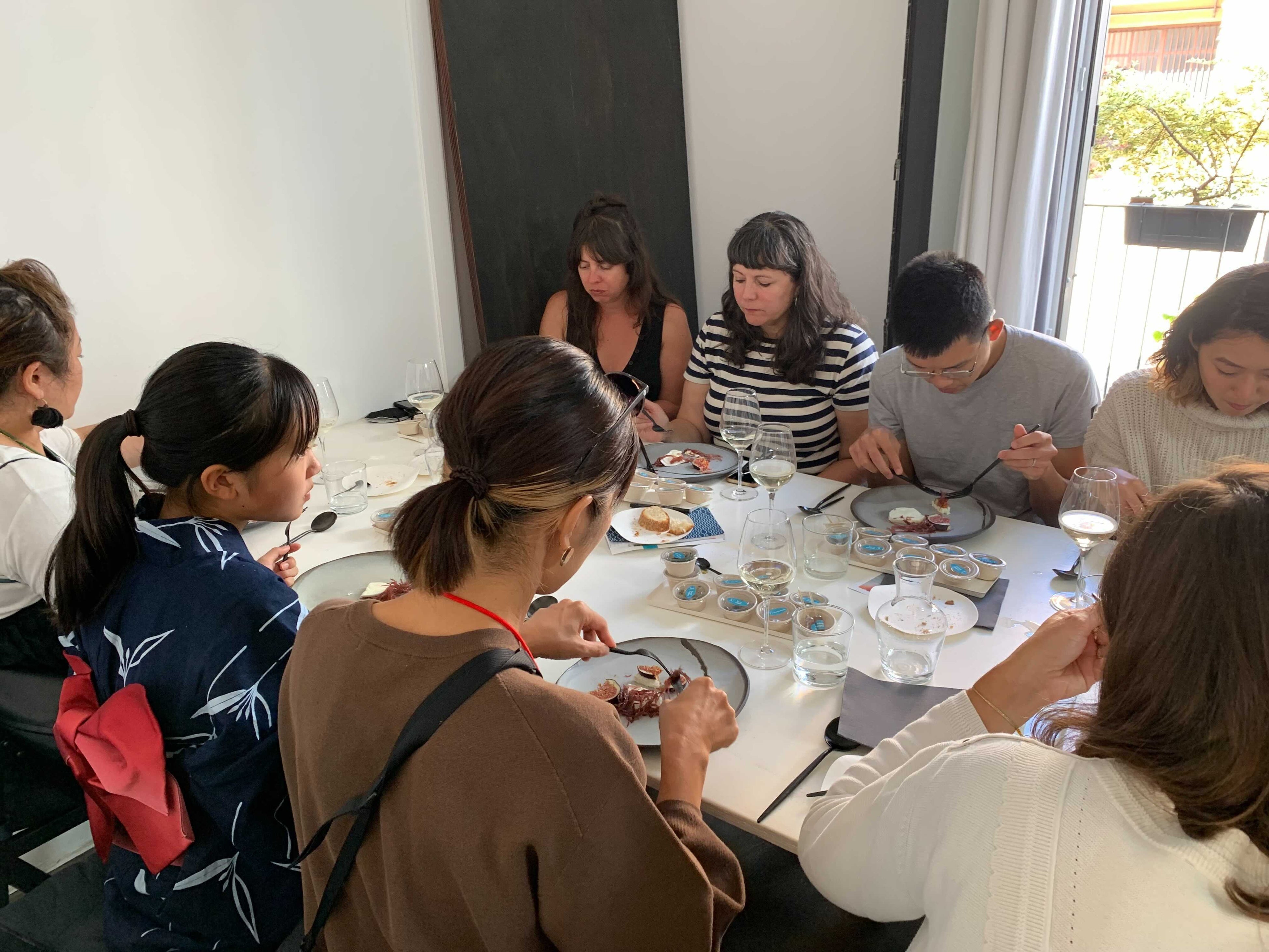 ＞「TASTE&TALK WITH THE SEA VEGETABLE COMPANY（[off-shoot] from TERRA MADRE2022）@loftnovantadue」の様子。