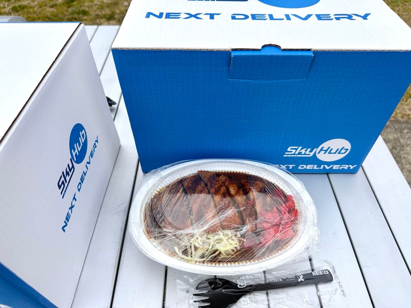 今回ドローンで配送されたチャンピオンカレー