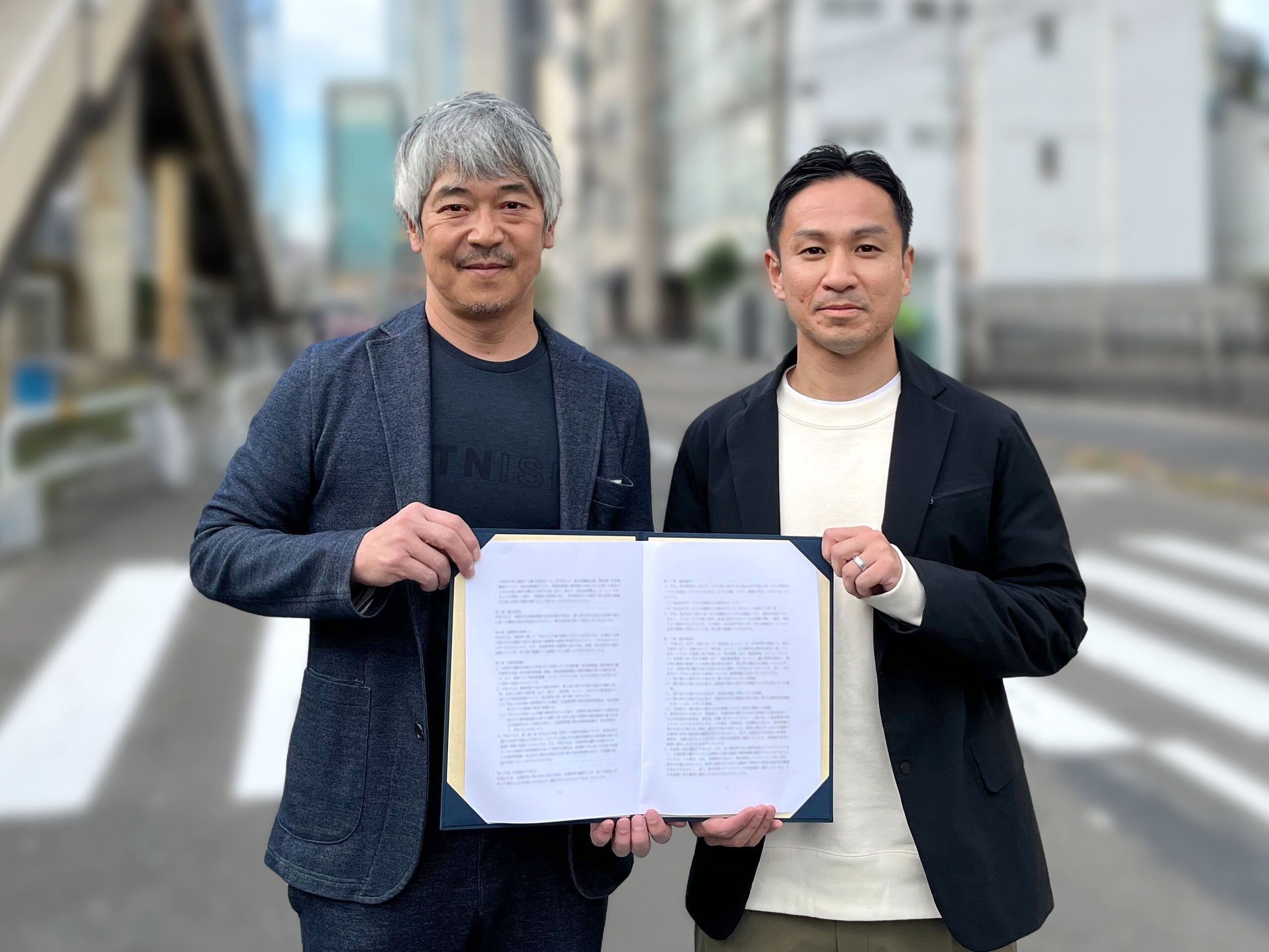 写真向かって左より、NEXT DELIVERY代表取締役 田路圭輔、ネバーマイル代表取締役 深作康太