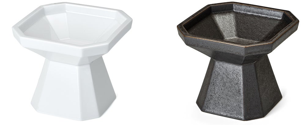 写真左から Crystal White  ／ Brindle Gray