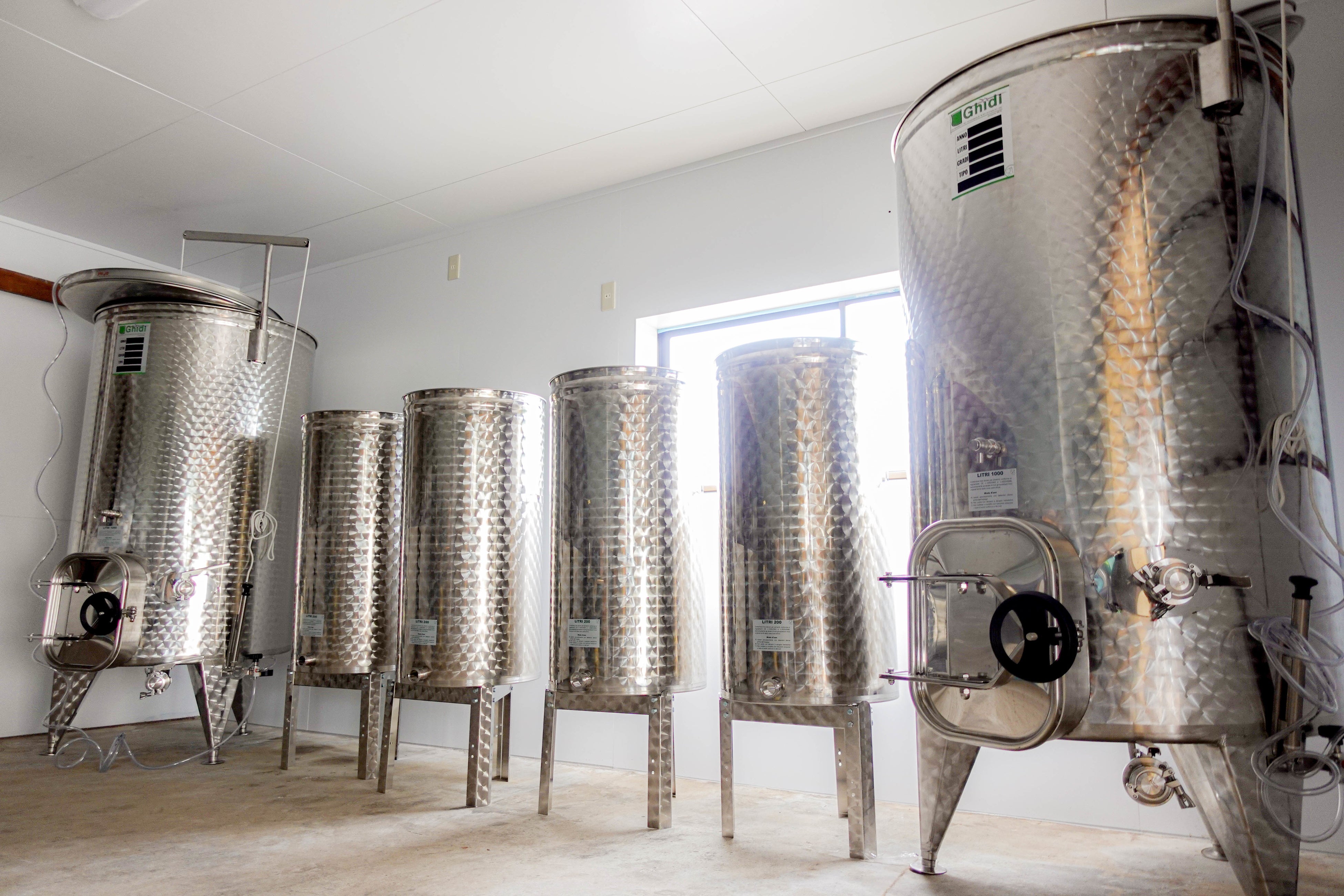 2800 L分のタンク