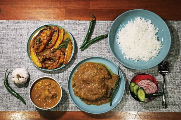 左上：鯉のジョル／下：鯉の頭と豆のスープ／中央：鯉のカリア