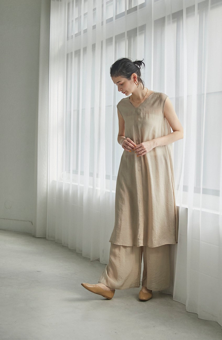 アンティークベージュ