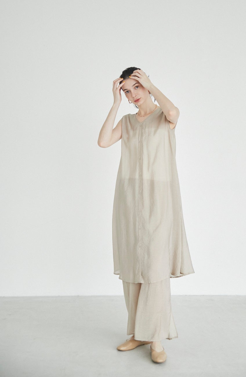 アンティークベージュ