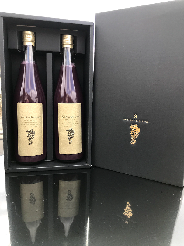 最高糖度25度の果実をまるごと絞ったストレート果汁100％ぶどう