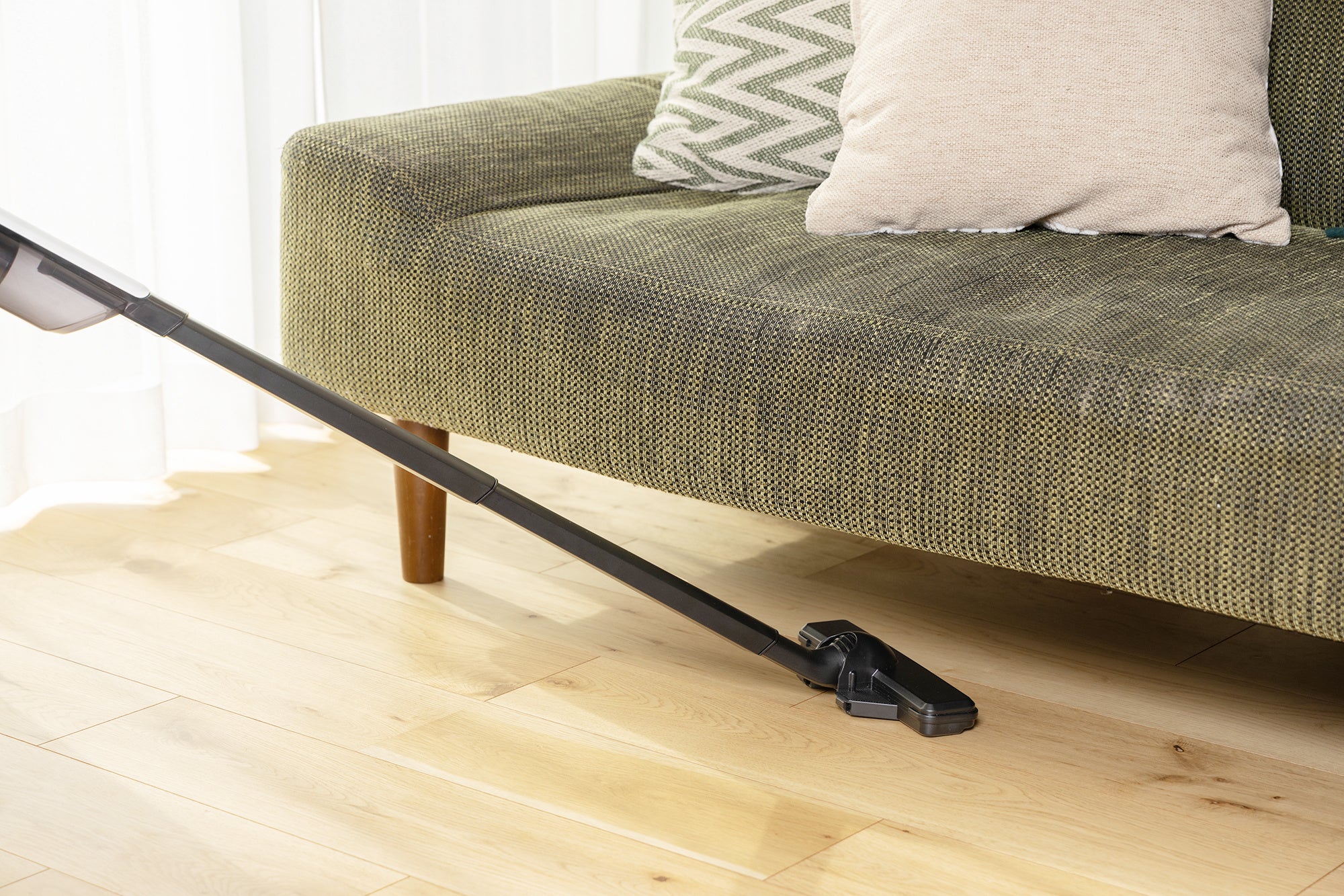 狭いすき間もラクラク