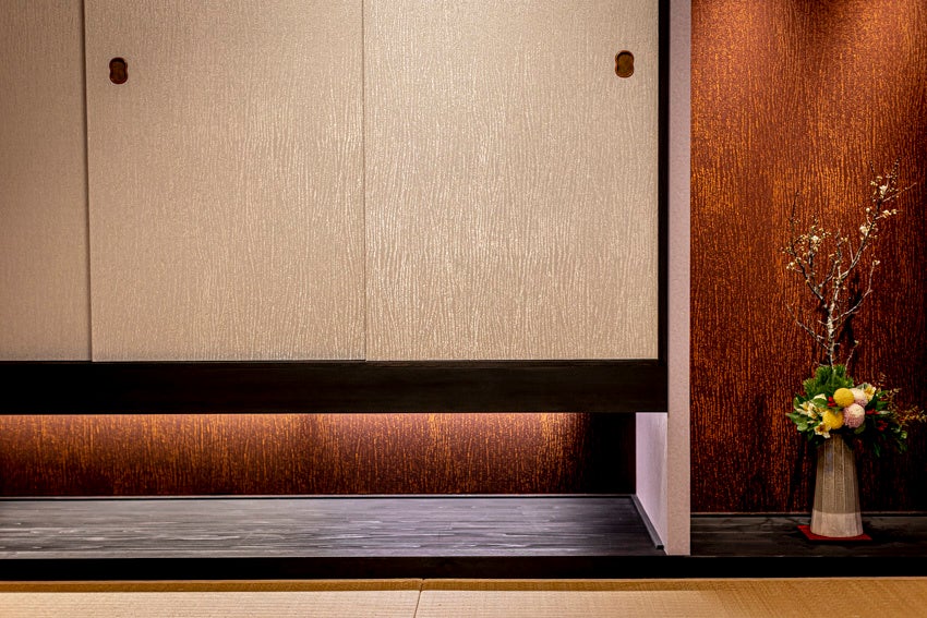 西陣織の豪華な襖