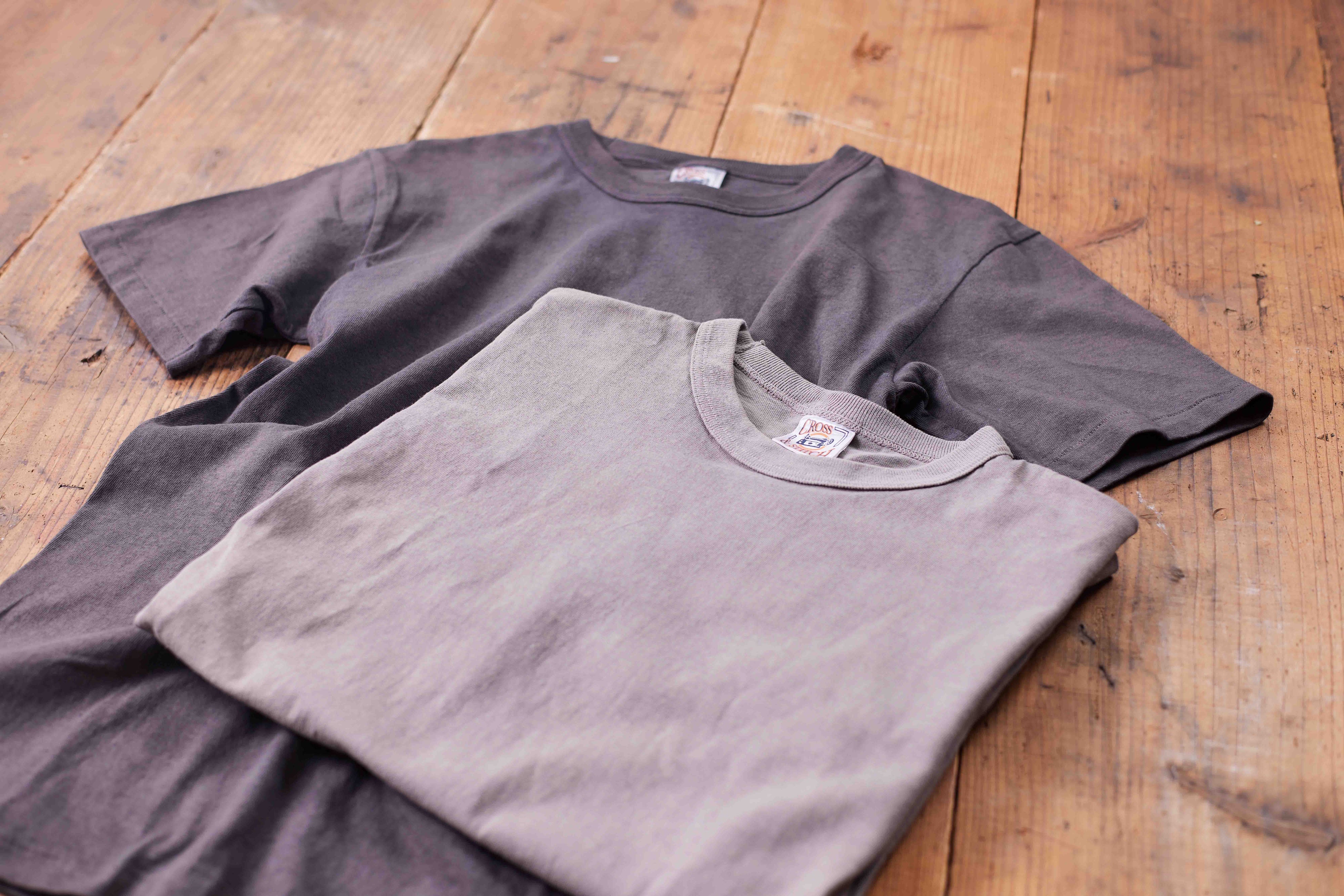 Tシャツ（ヤシャブシ染め）