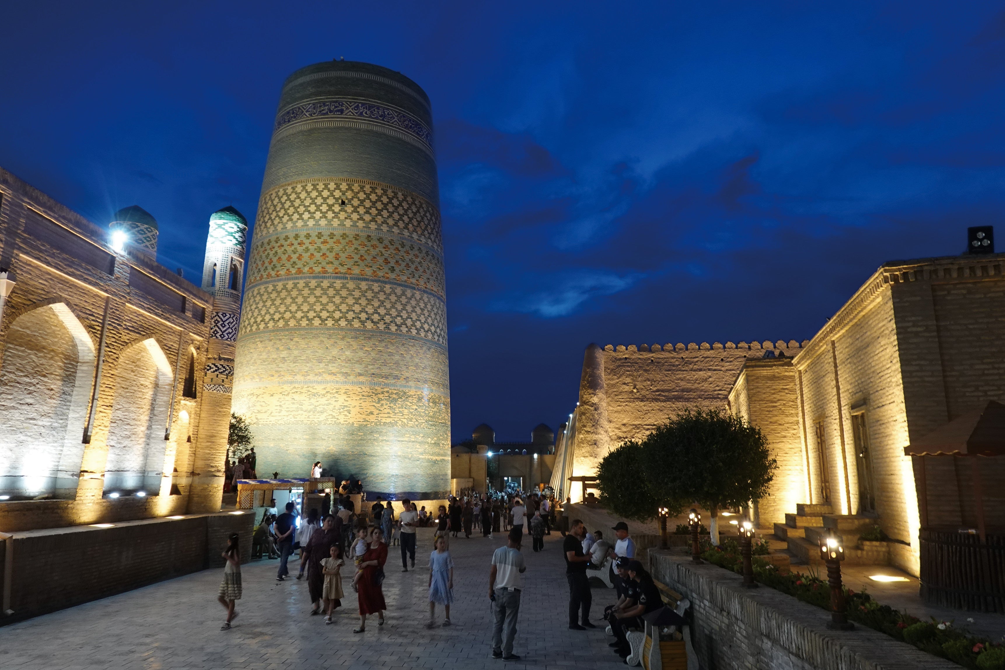 カラー写真650点超！】いま最注目のエリア・中央アジアの秘境から未来