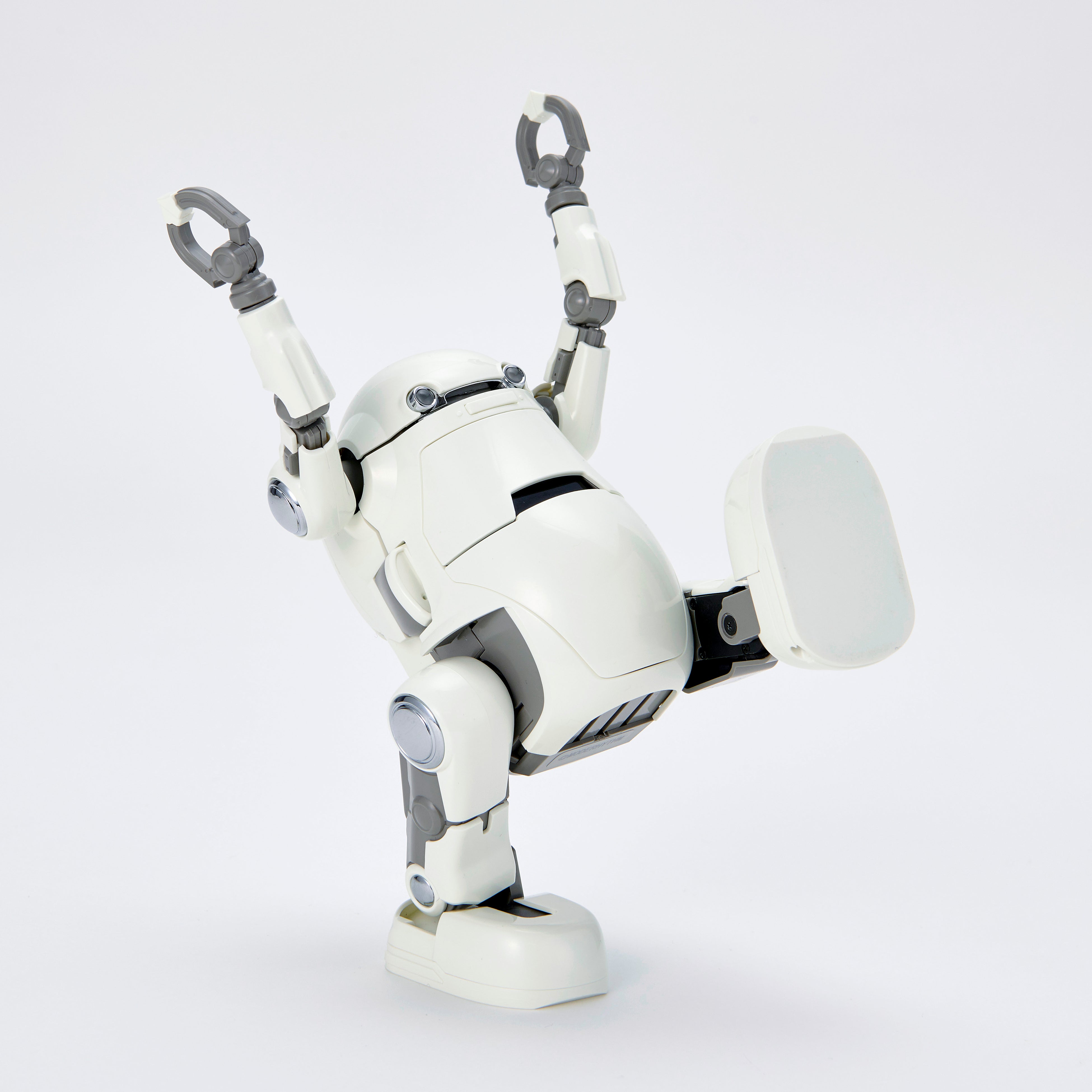 ロボットが高齢者の健康生活を手助け】パートナーロボット「見守り