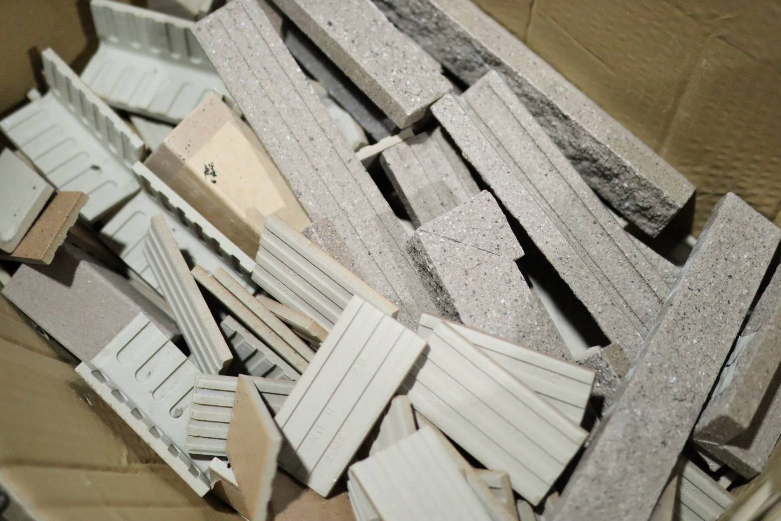 未使用外壁タイル