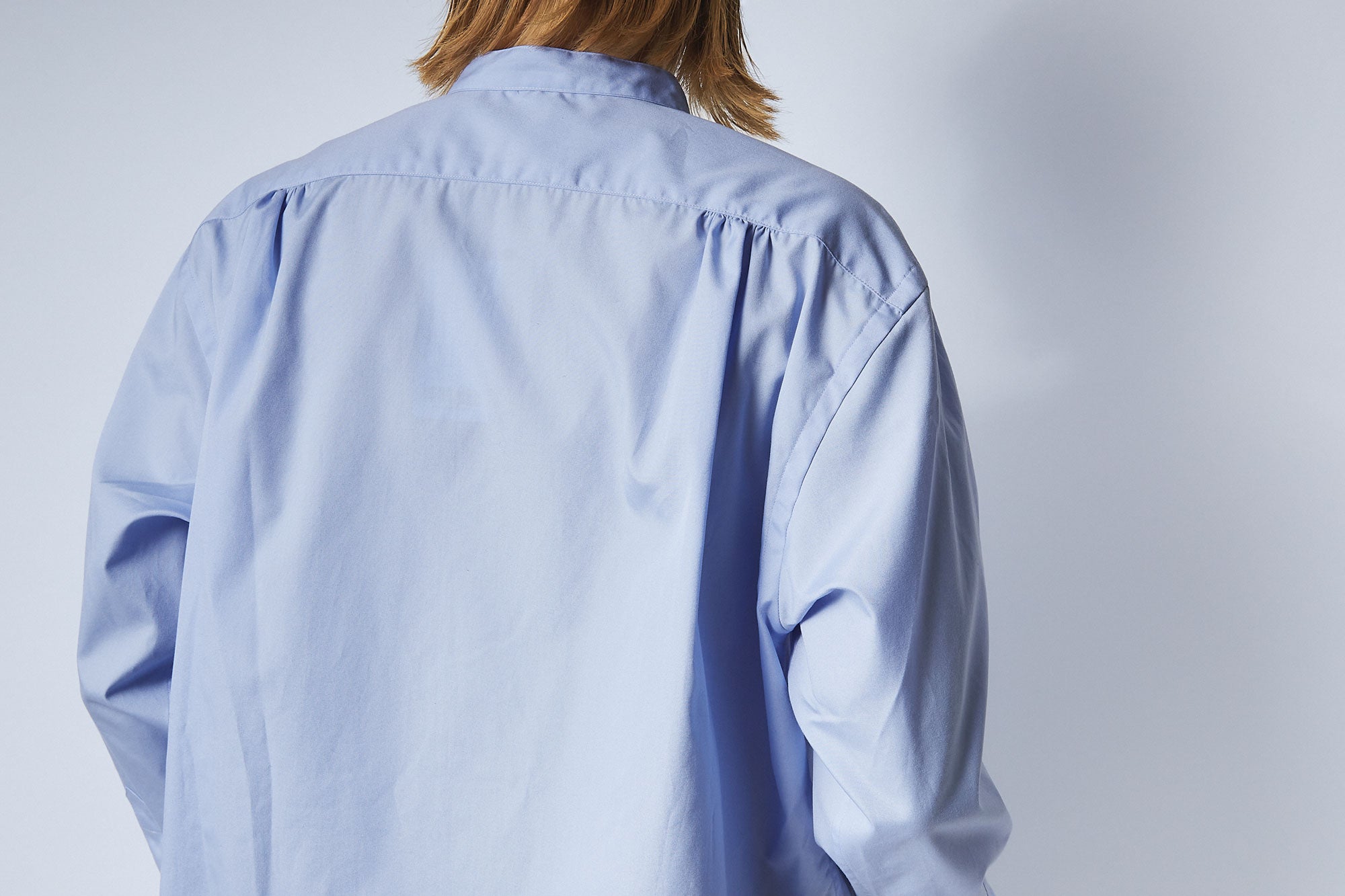 デザイナーshunya 多彩な顔の長袖シャツ