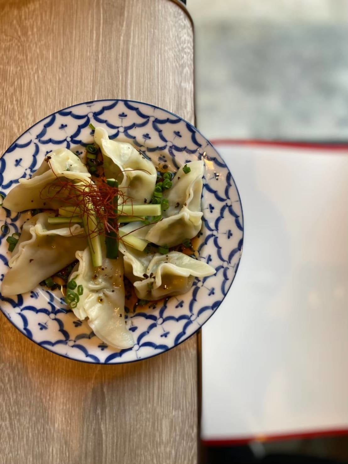 ラムと豚肉の水餃子