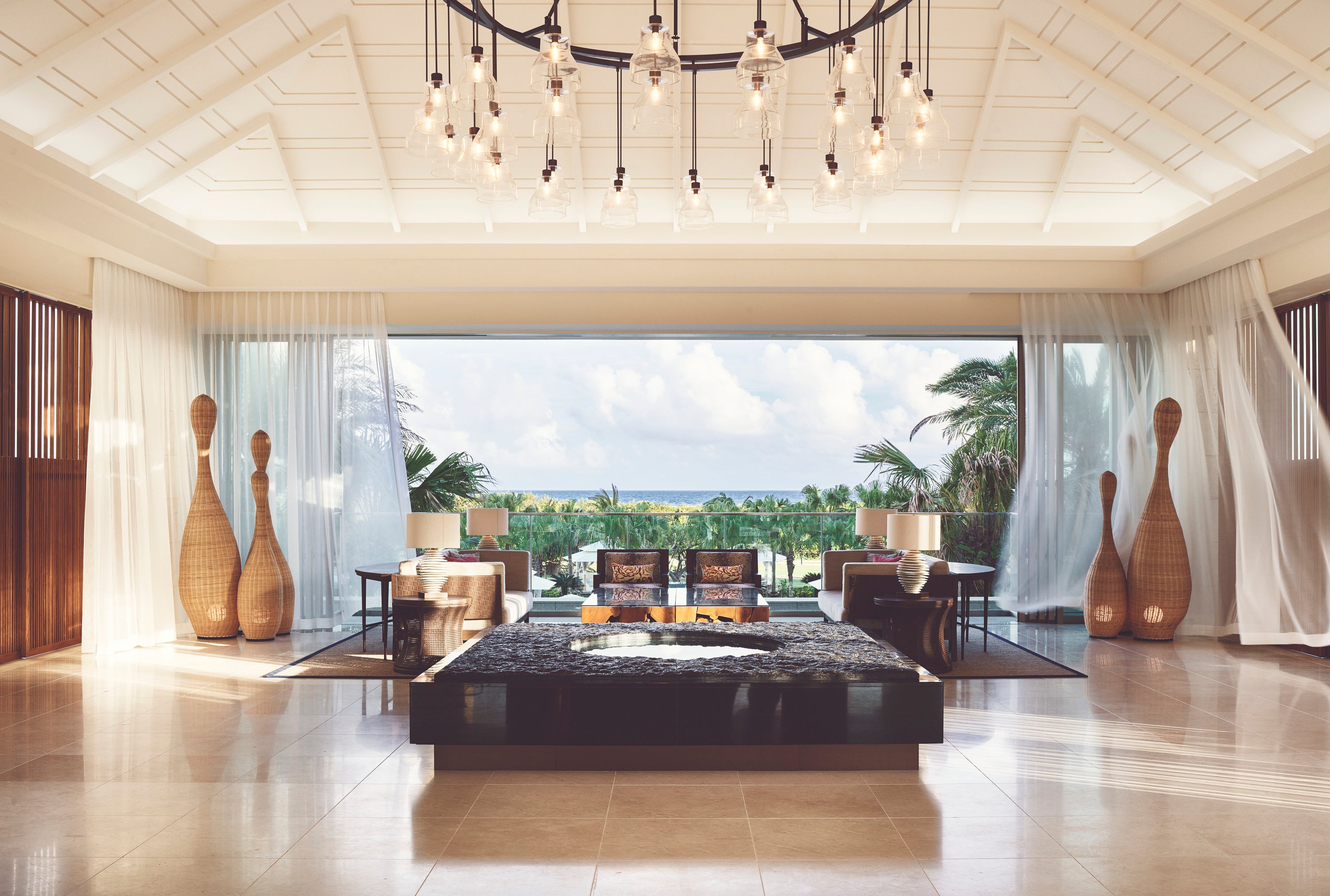 ベイウィング エントランス