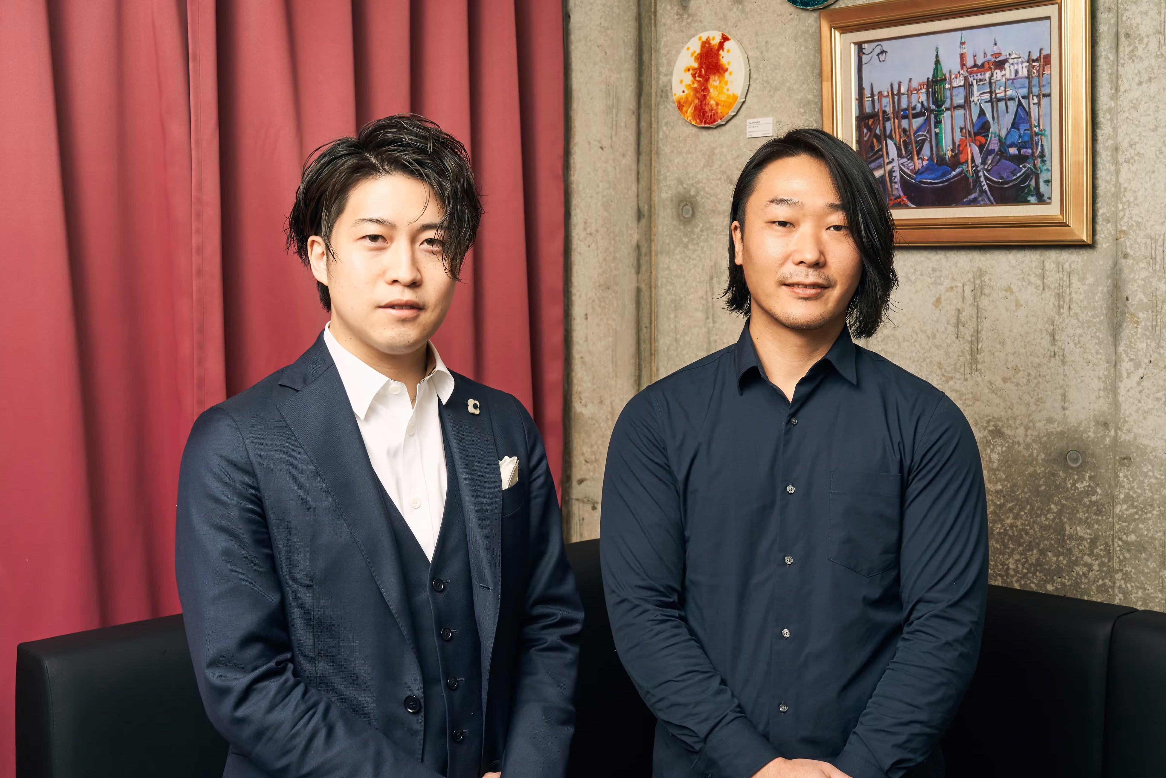 代表の本間(向かって左)とシェフ