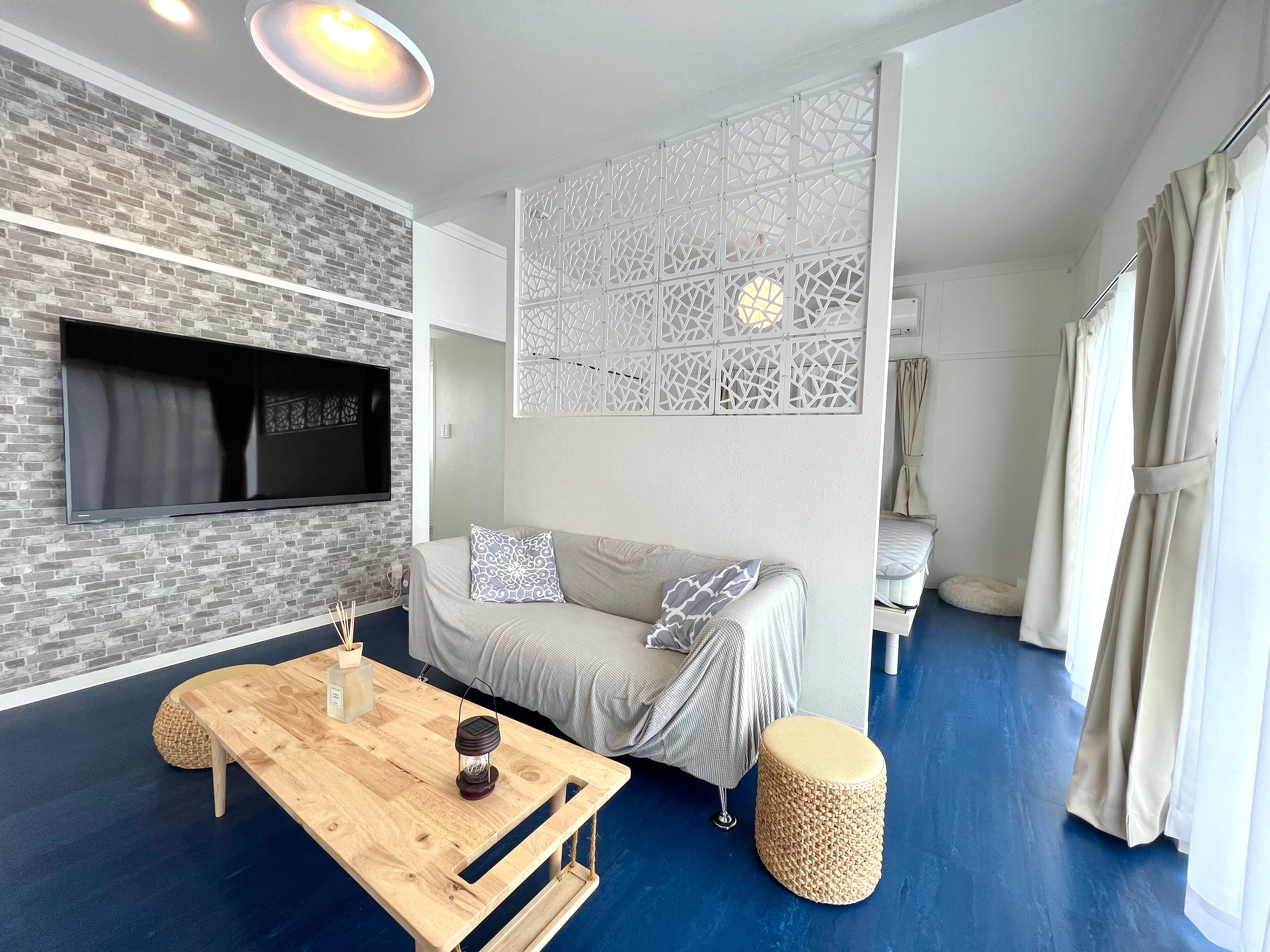 仕切りのないリビング＆ベッドルーム