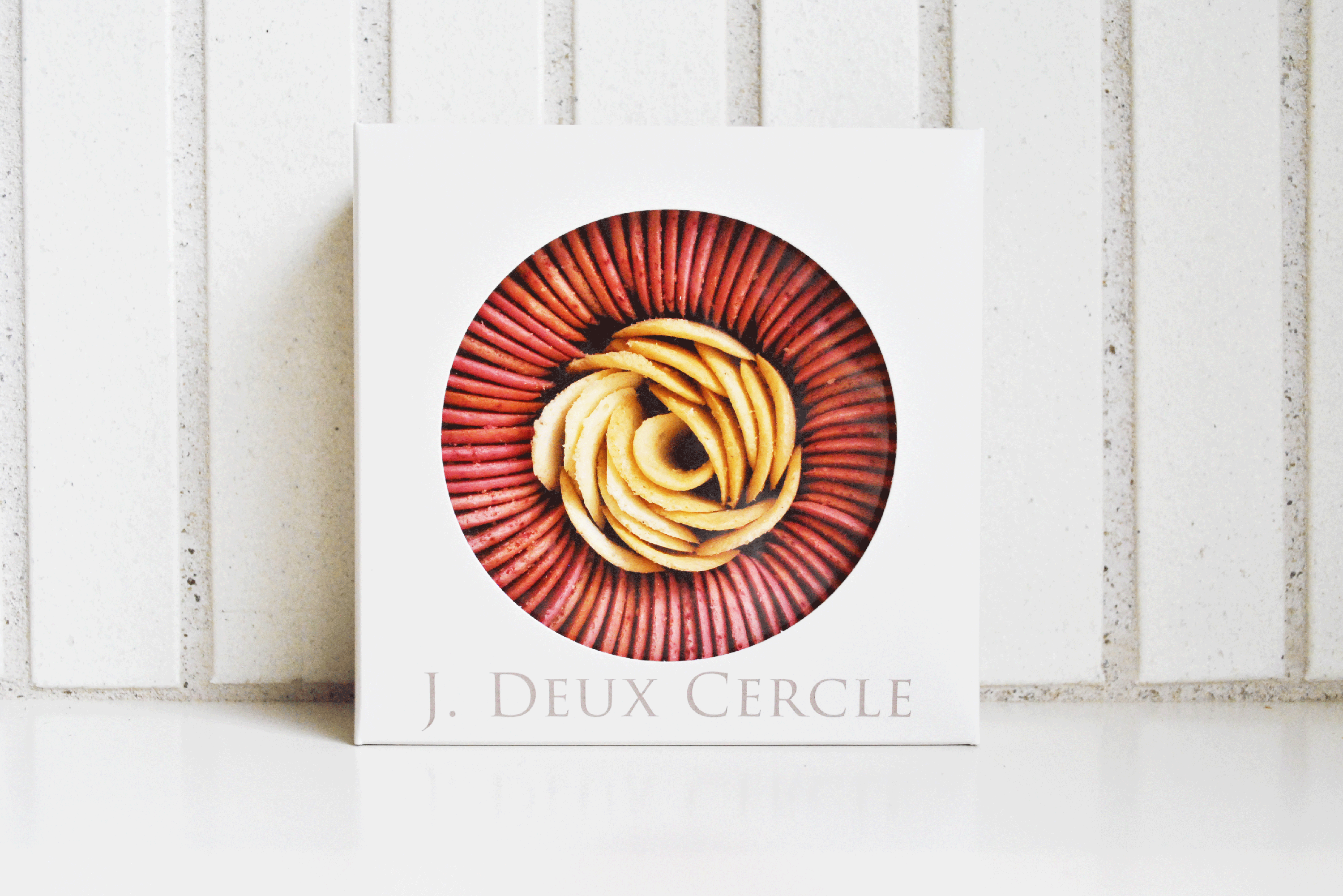 ラングドシャローズホワイト　￥1000-（税込）