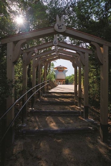 どんどこ森の「どんどこ堂」　© Studio Ghibli