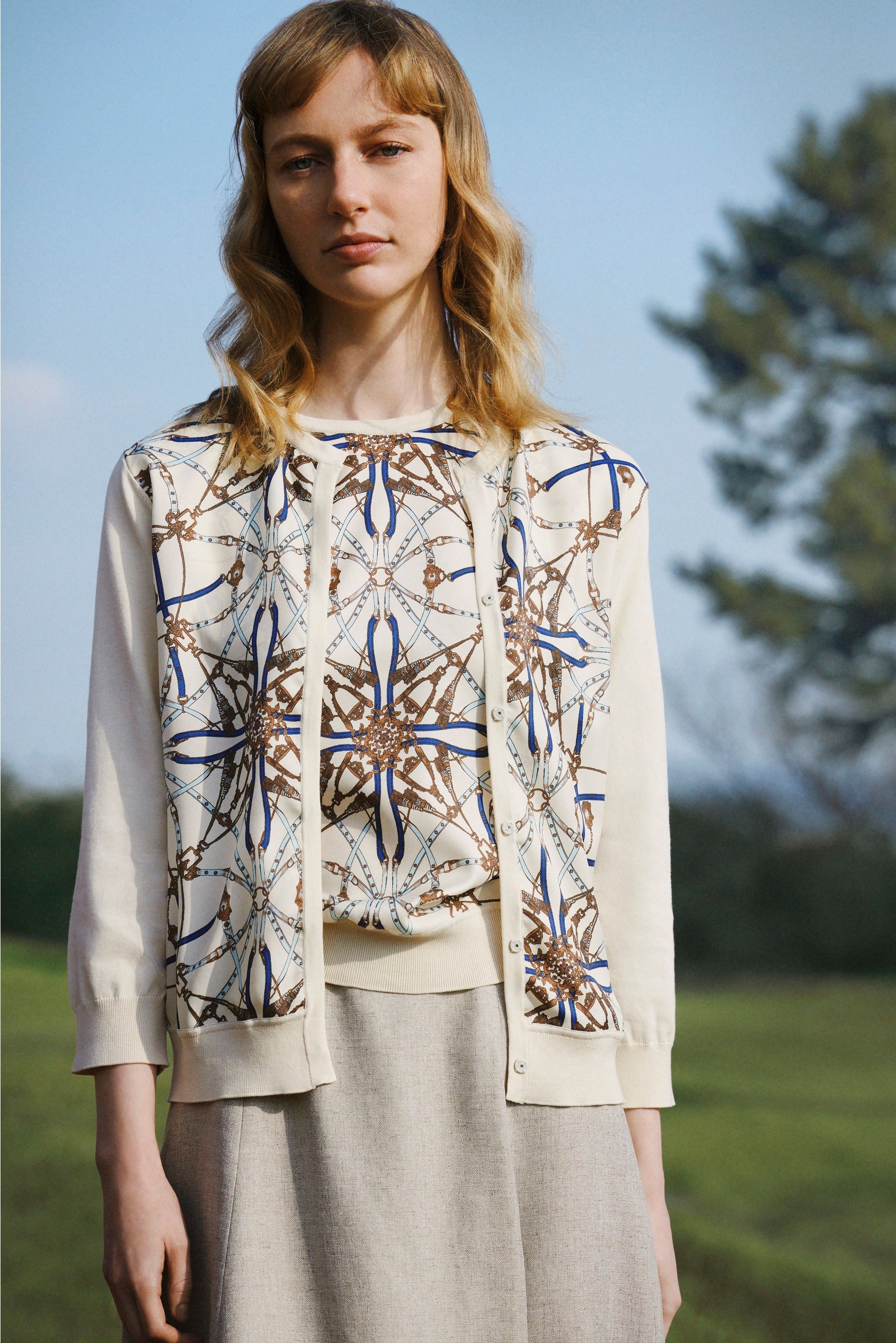 Knit ¥31,900 Knit ¥26,400 Skirt ¥25,300