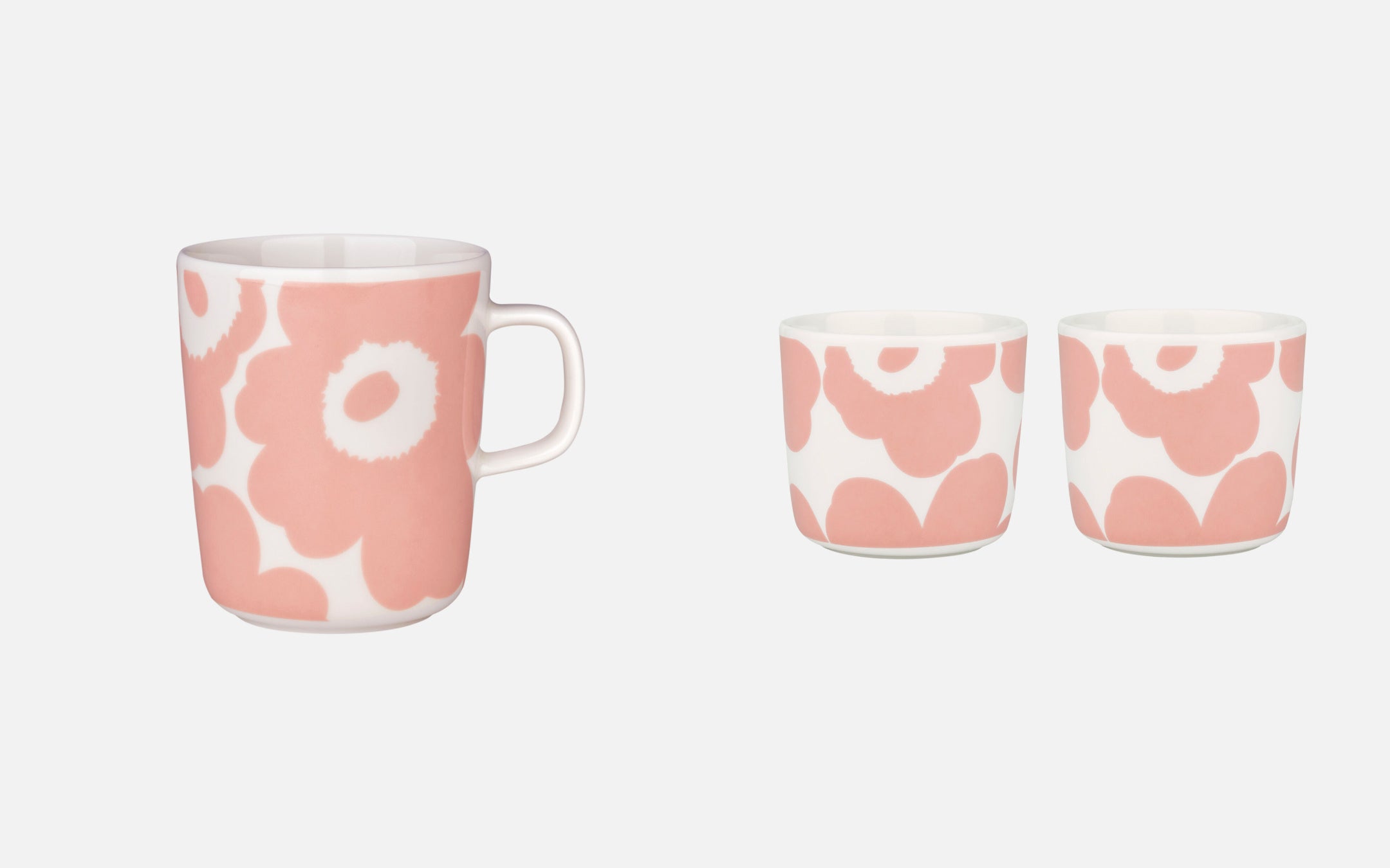 (左) 日本限定 2.5dl マグカップ ￥3,630 (右) 日本限定 2dl コーヒーカップセット ￥6,600