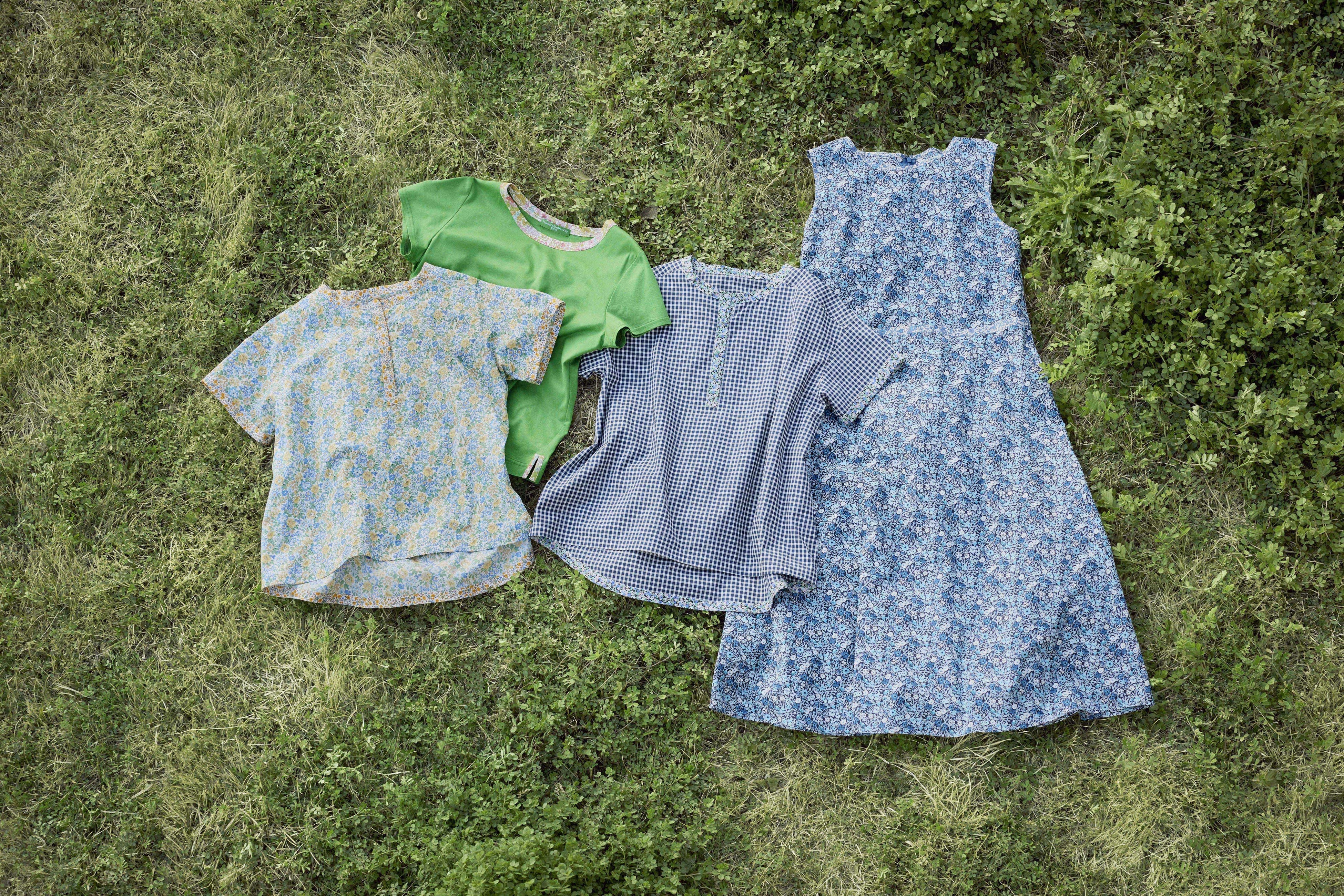 Blouse ¥22,000 Cut&Sewn ¥17,600 Blouse ¥22,000 Dress ¥39,600