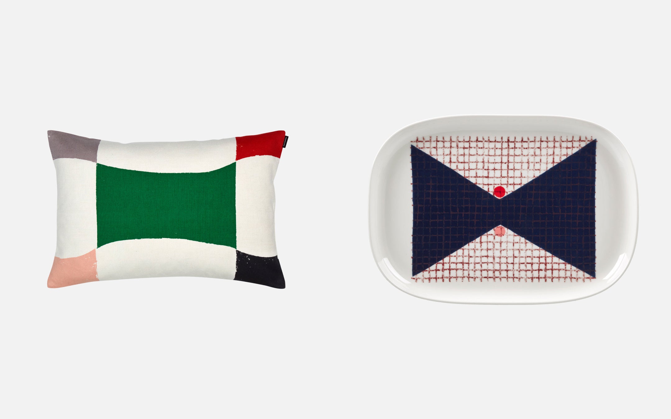 (左) Almena クッションカバー ￥9,350 (右) Tomina トレイ ￥13,750