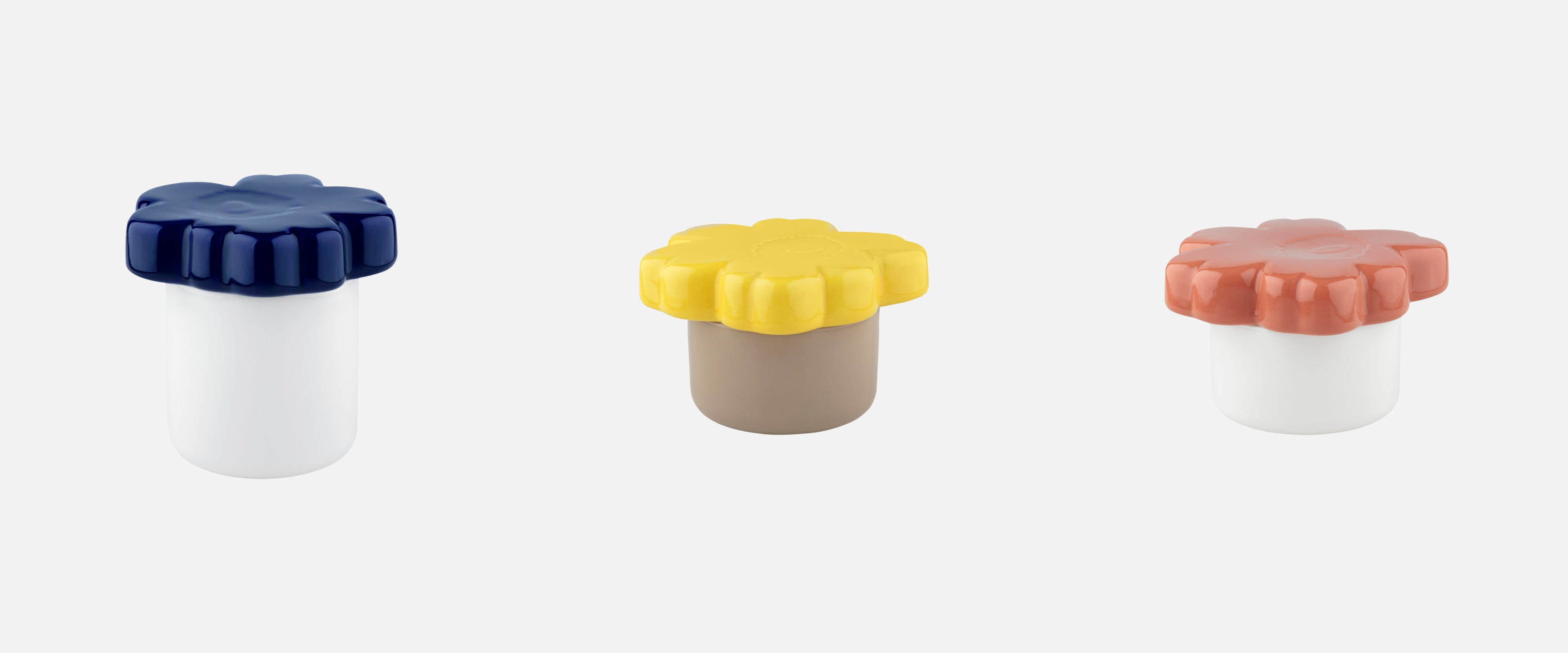 (左)キャニスター ￥17,600〈3月初旬発売予定〉 (中) キャニスター ￥16,500〈3月初旬発売予定〉 (右) キャニスター ￥16,500〈3月初旬発売予定〉