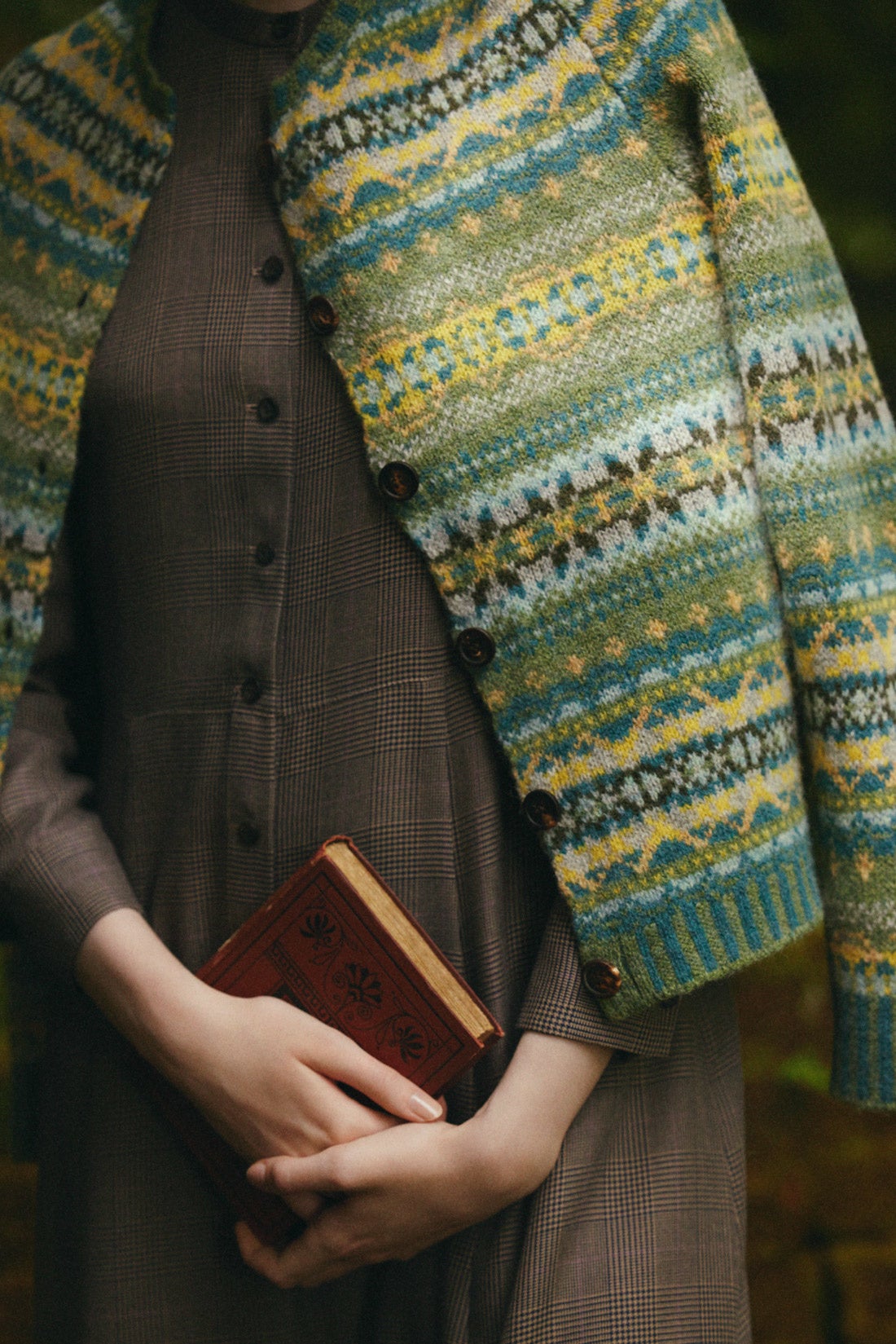 Knit ¥46,200 Dress ¥39,600