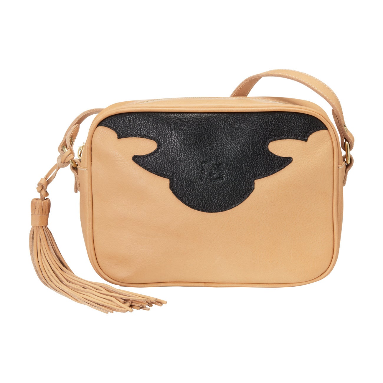 Crossbody Bag 〔54222309111〕 ￥61,600　©IL BISONTE