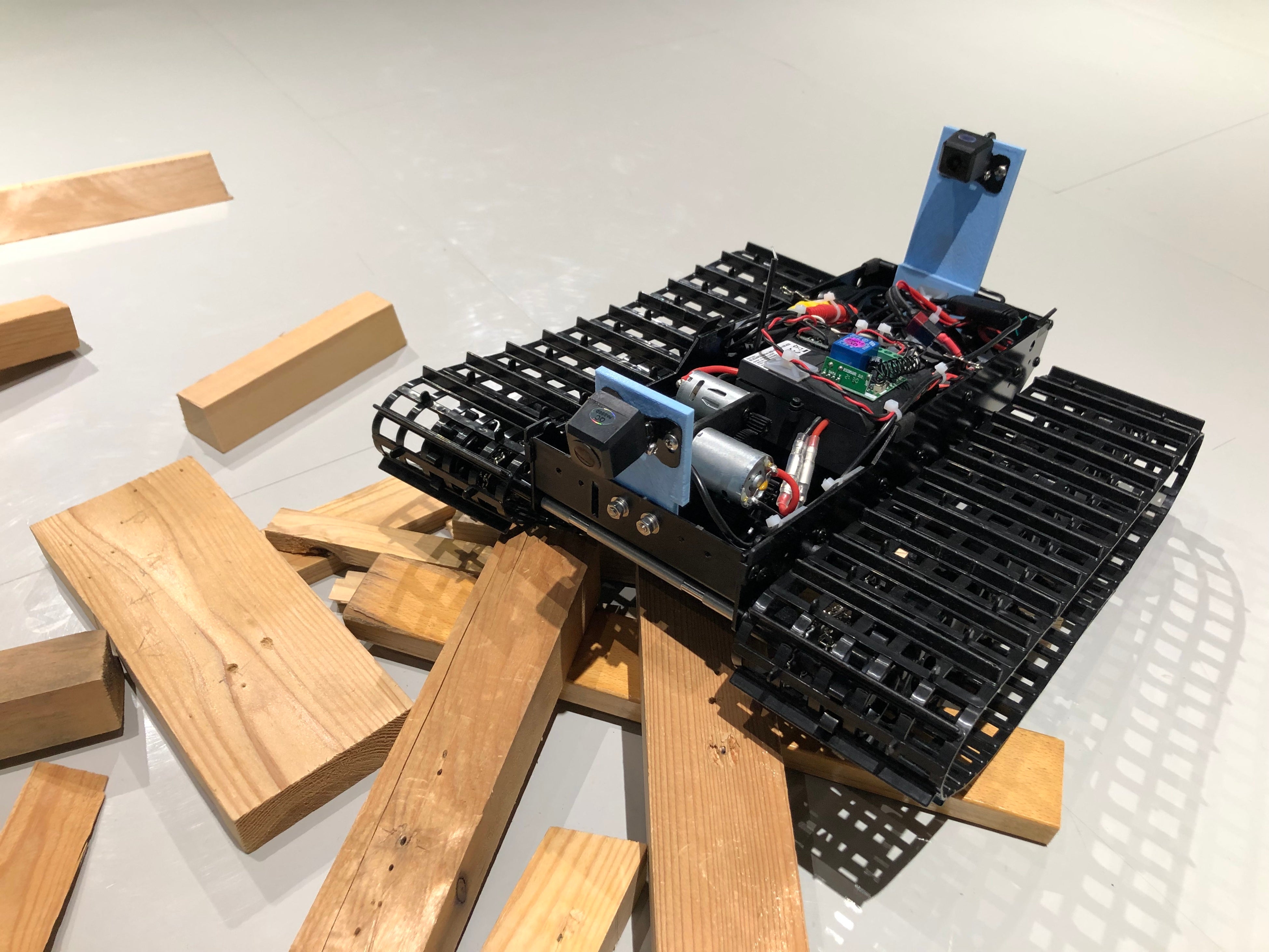 災害対応ロボを遠隔操作しよう©科学技術館