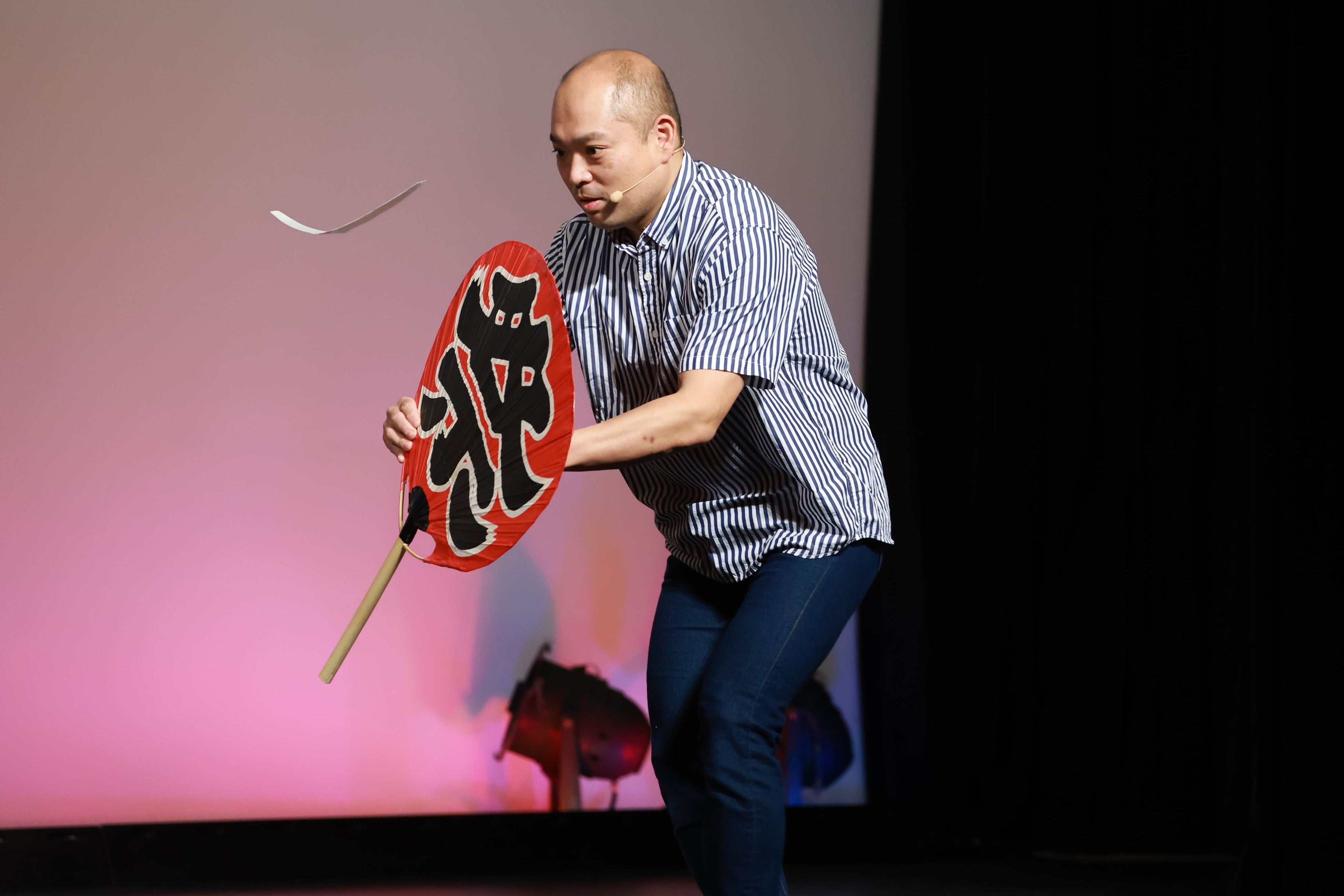 飛行機の秘密に迫る！　君も未来のエンジニア？！　©米村でんじろう サイエンスプロダクション