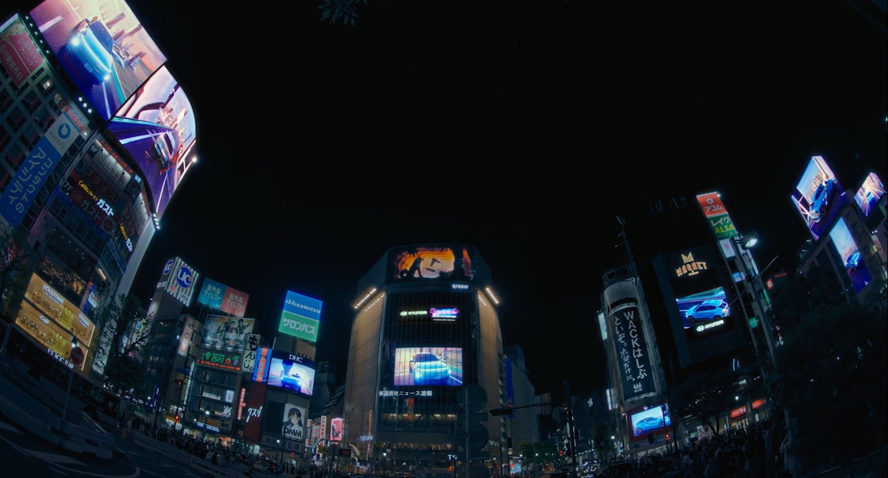 「Hyundaiが渋谷の広告ビジョンをジャック!『スパイダーマン:アクロス・ザ・スパイダーバース』とのコラボで注目を集める」 「Hyundaiが渋谷の広告ビジョンをジャック!『スパイダーマン:アクロス・ザ・スパイダーバース』とのコラボで注目を集める」